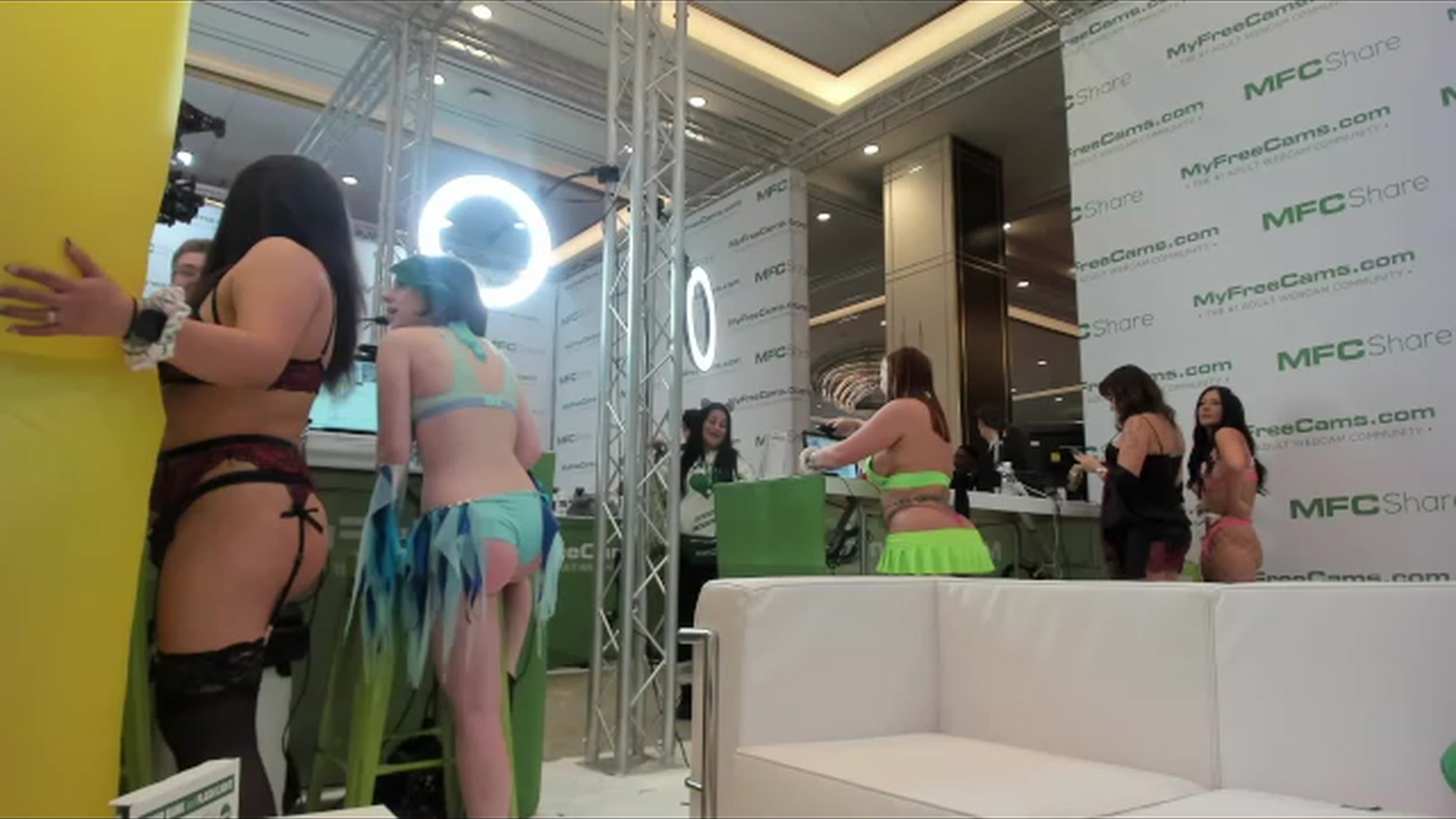 Gallery image thumbnail from sugarbb_'s myfreecams stream on, 01/07/2023, 04:05 image 1 of 20