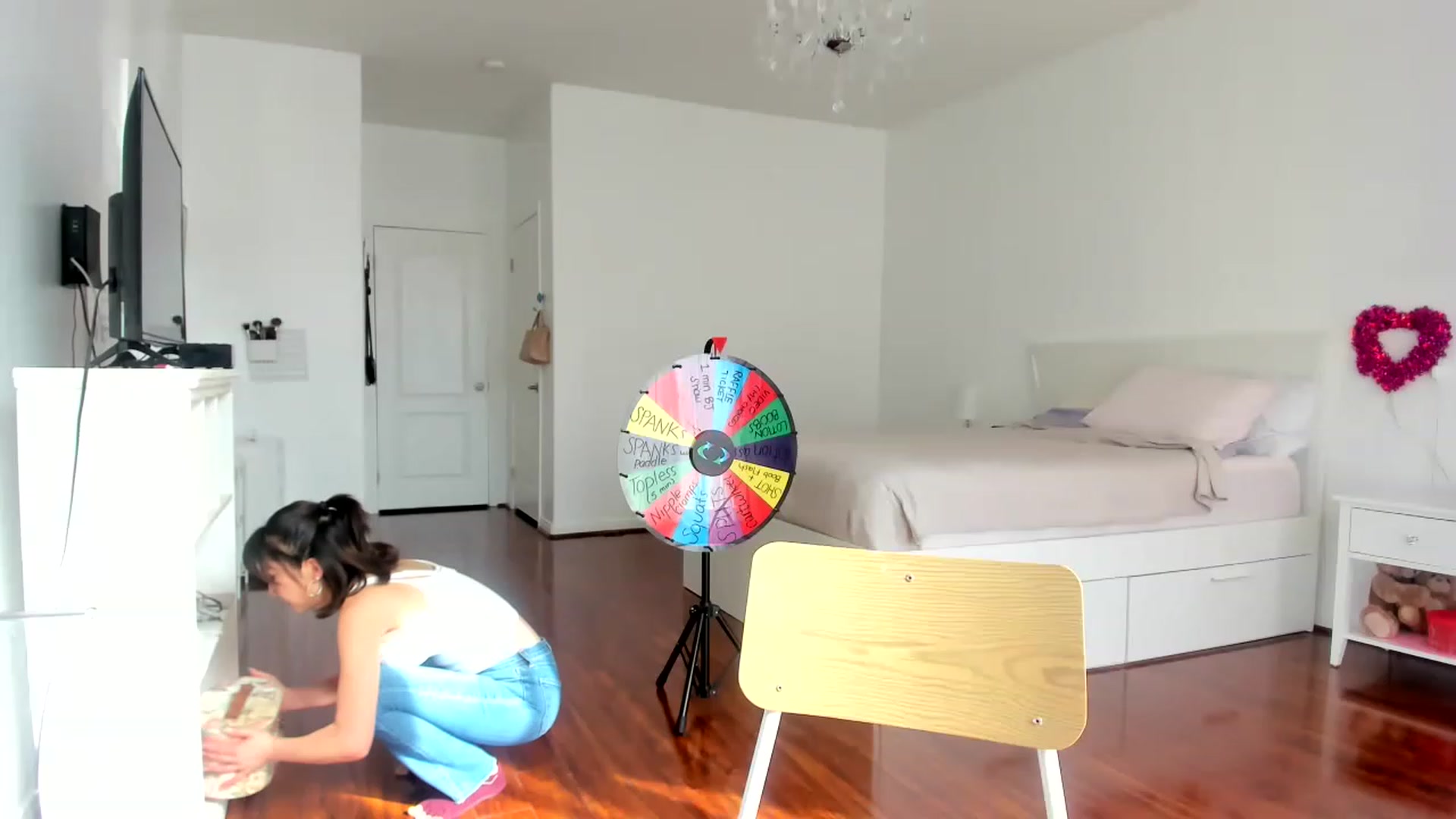 Gallery image thumbnail from sugarbb_'s myfreecams stream on, 01/18/2023, 22:27 image 3 of 20