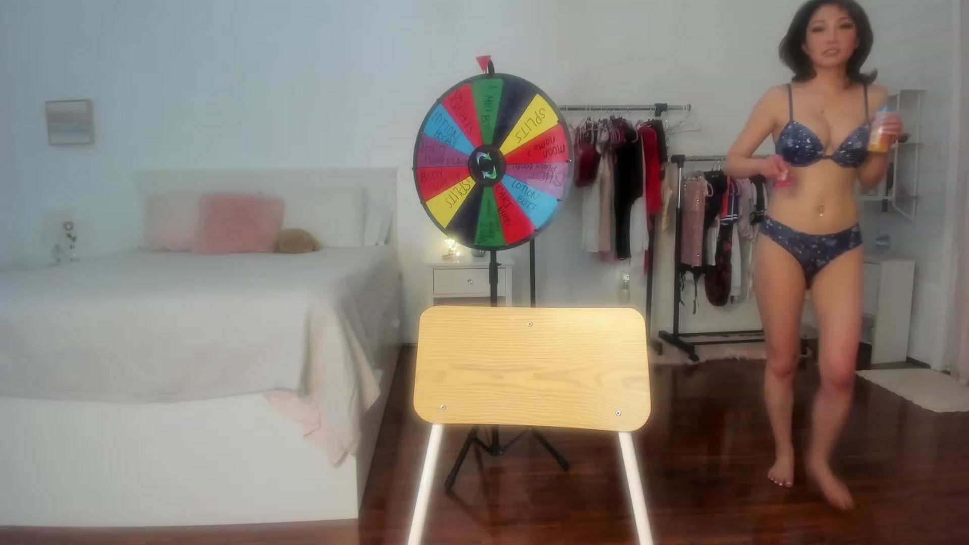 Gallery image thumbnail from sugarbb_'s myfreecams stream on, 03/04/2023, 11:54 image 3 of 20