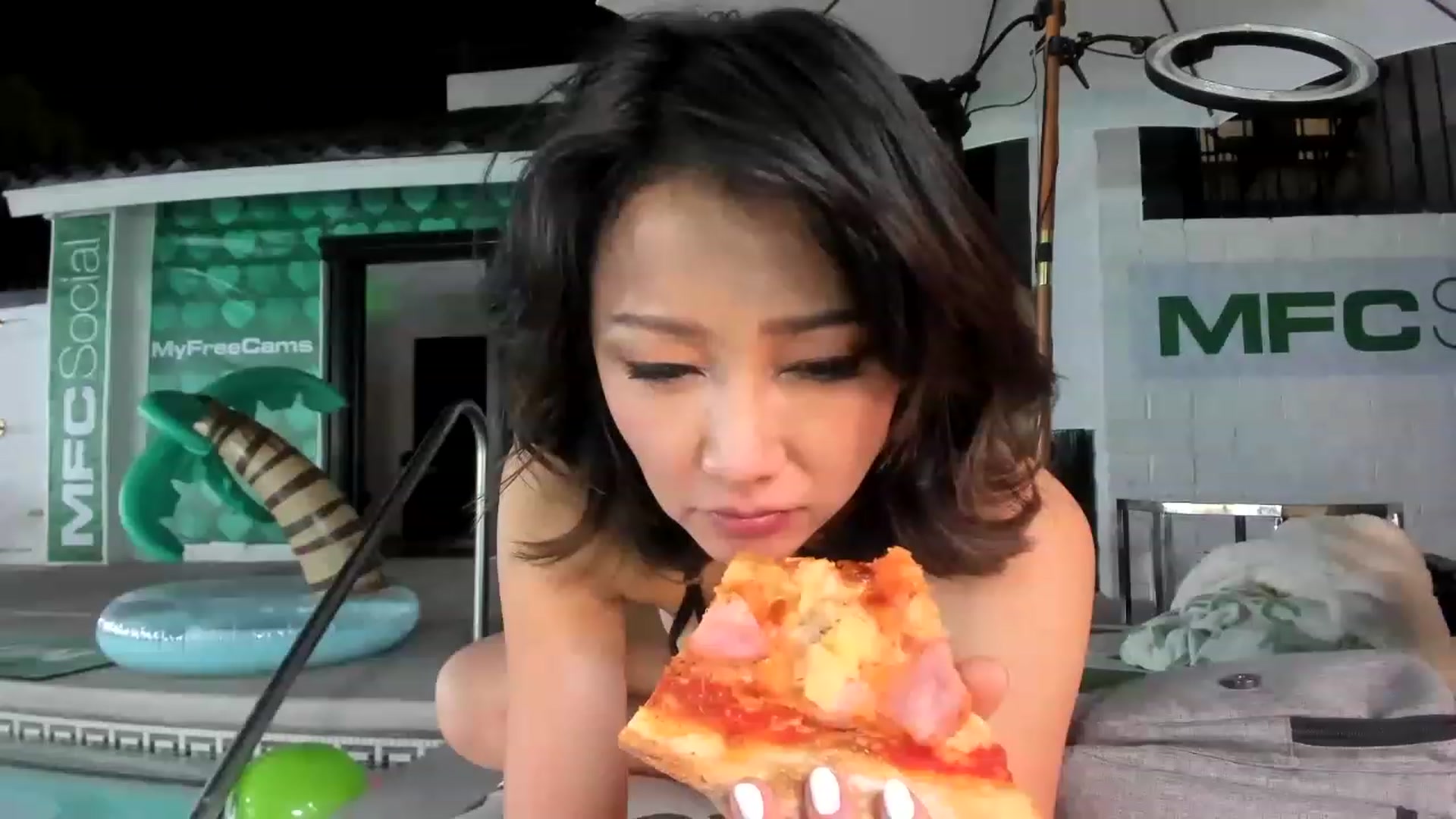 Gallery image thumbnail from sugarbb_'s myfreecams stream on, 05/23/2023, 07:16 image 15 of 20