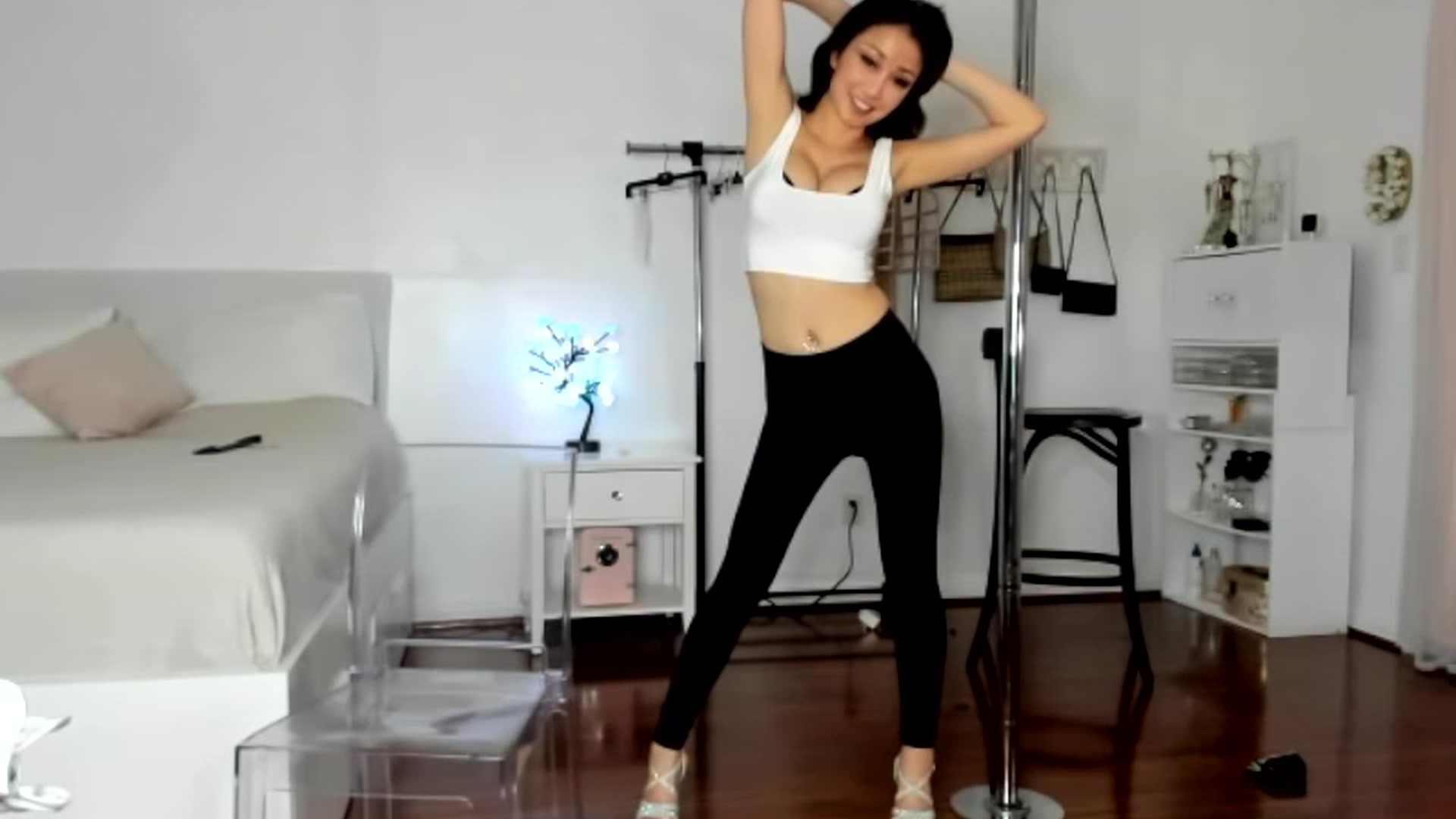 Gallery image thumbnail from sugarbb_'s myfreecams stream on, 06/02/2023, 08:15 image 5 of 20