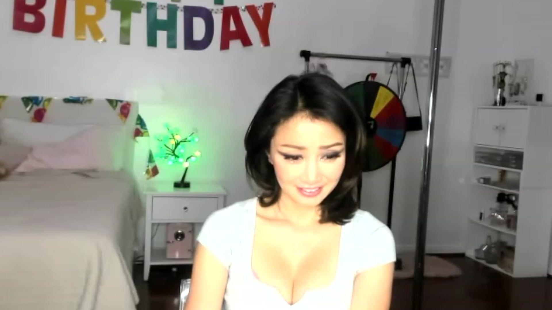 Gallery image thumbnail from sugarbb_'s myfreecams stream on, 06/06/2023, 10:15 image 8 of 20