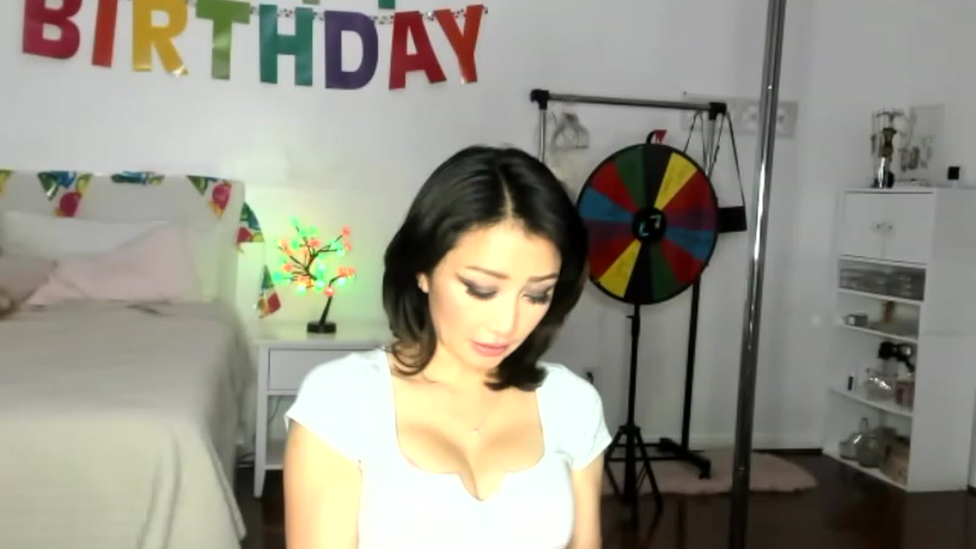 Gallery image thumbnail from sugarbb_'s myfreecams stream on, 06/06/2023, 10:15 image 9 of 20