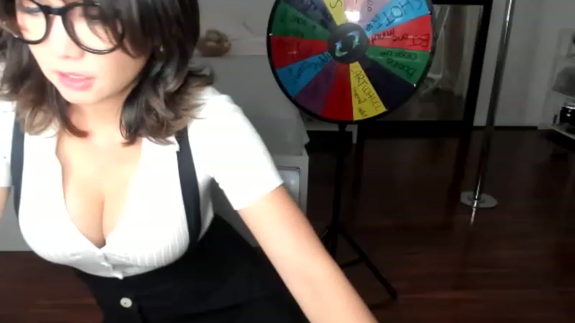 Gallery image thumbnail from sugarbb_'s myfreecams stream on, 07/06/2023, 10:25 image 9 of 20
