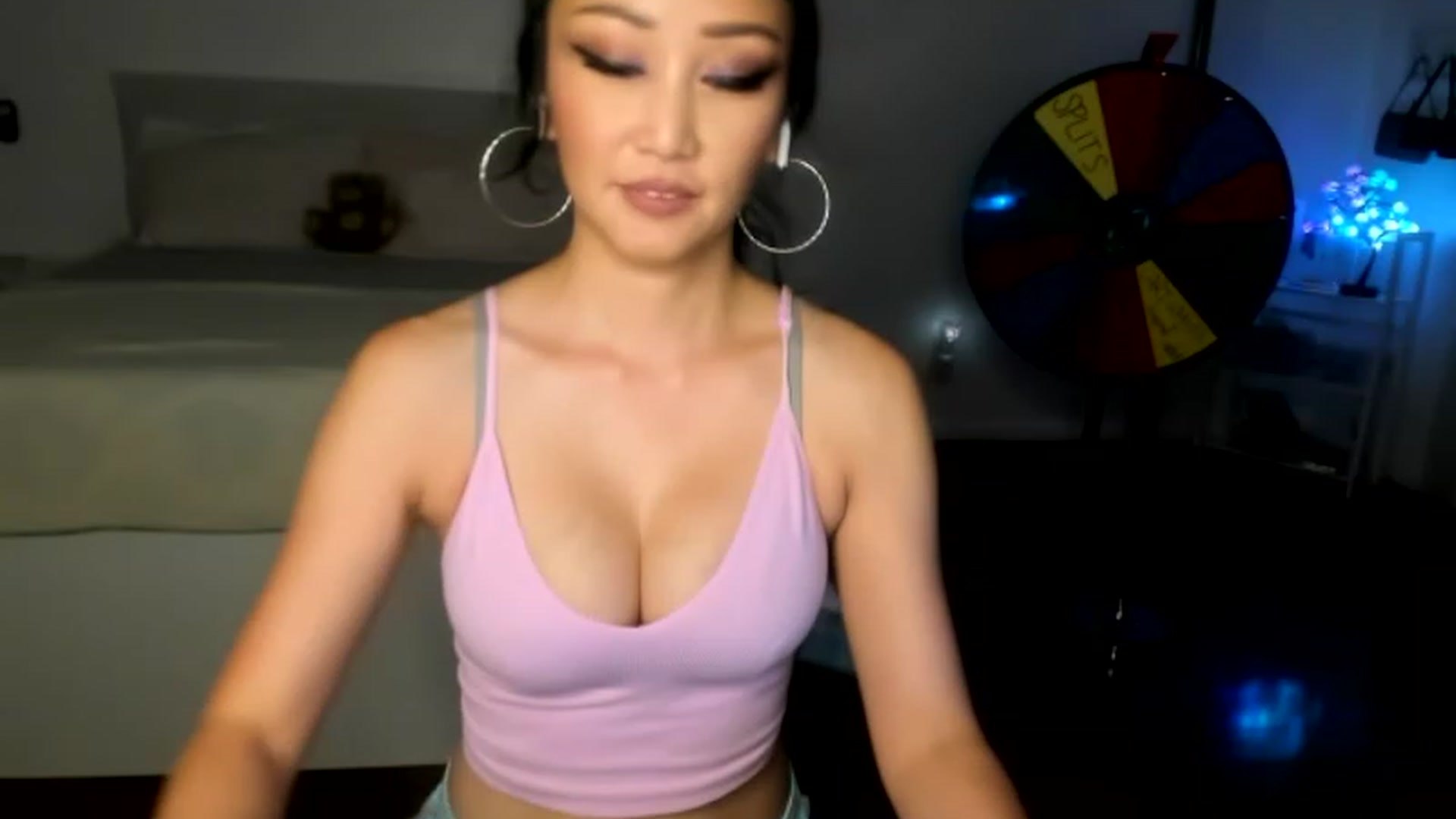 Gallery image thumbnail from sugarbb_'s myfreecams stream on, 07/07/2023, 09:48 image 11 of 20