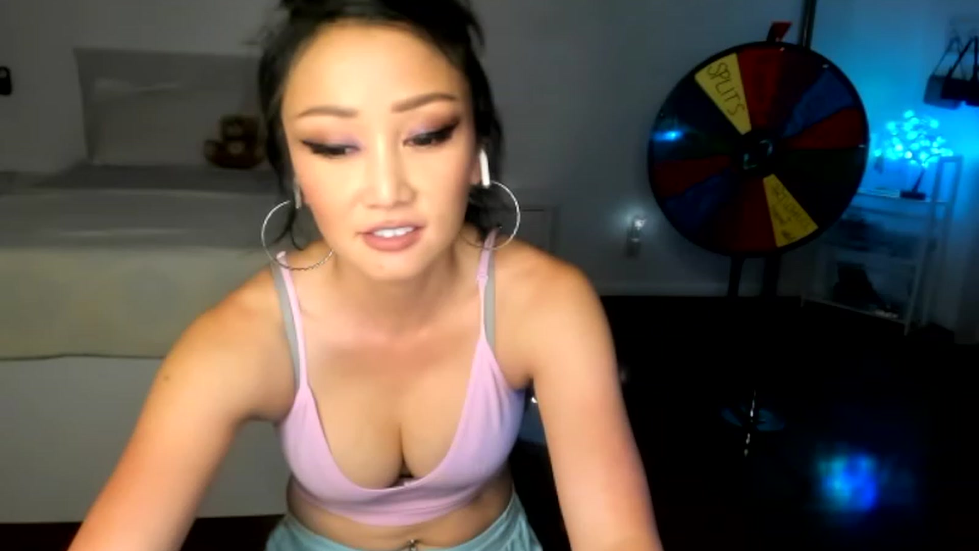 Gallery image thumbnail from sugarbb_'s myfreecams stream on, 07/07/2023, 09:48 image 7 of 20