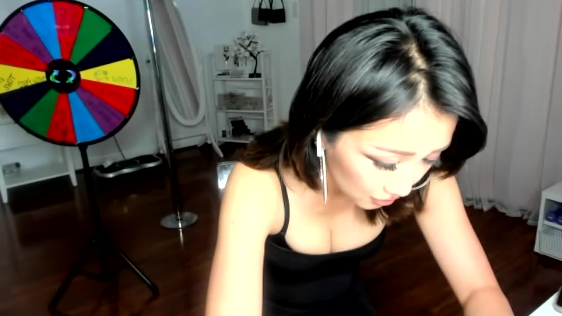 Gallery image thumbnail from sugarbb_'s myfreecams stream on, 07/11/2023, 10:33 image 6 of 20