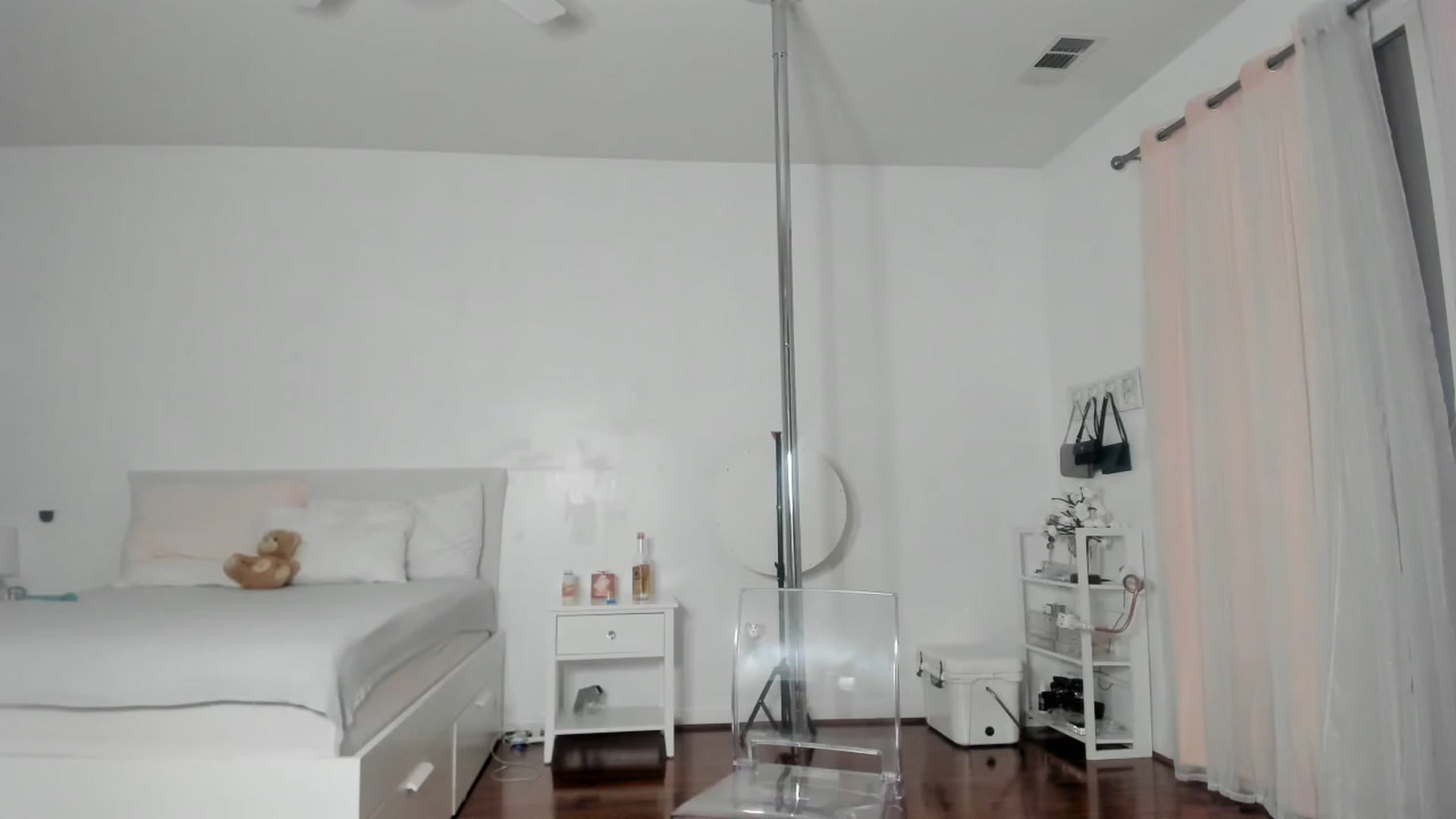 Gallery image thumbnail from sugarbb_'s myfreecams stream on, 07/21/2023, 12:11 image 4 of 20
