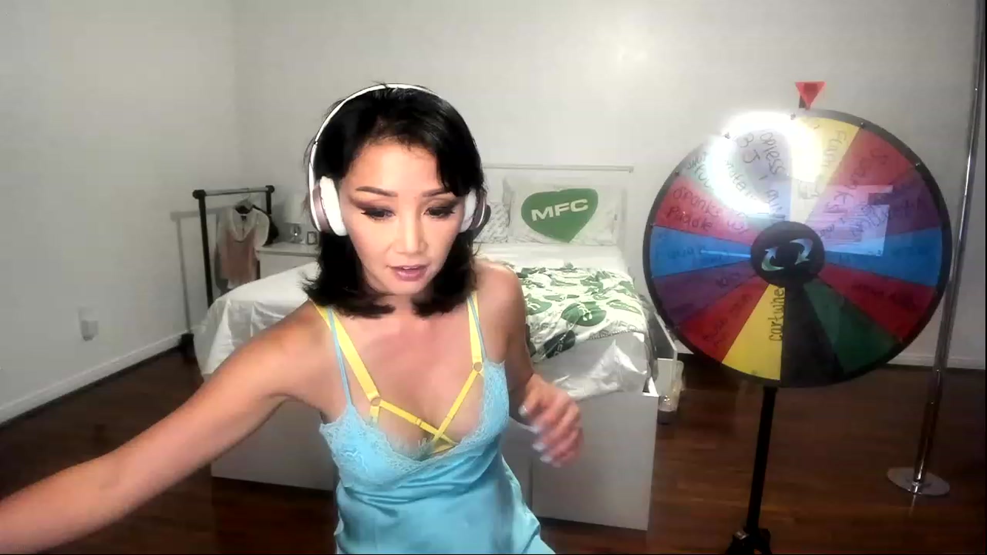 Gallery image thumbnail from sugarbb_'s myfreecams stream on, 08/14/2023, 08:39 image 3 of 20