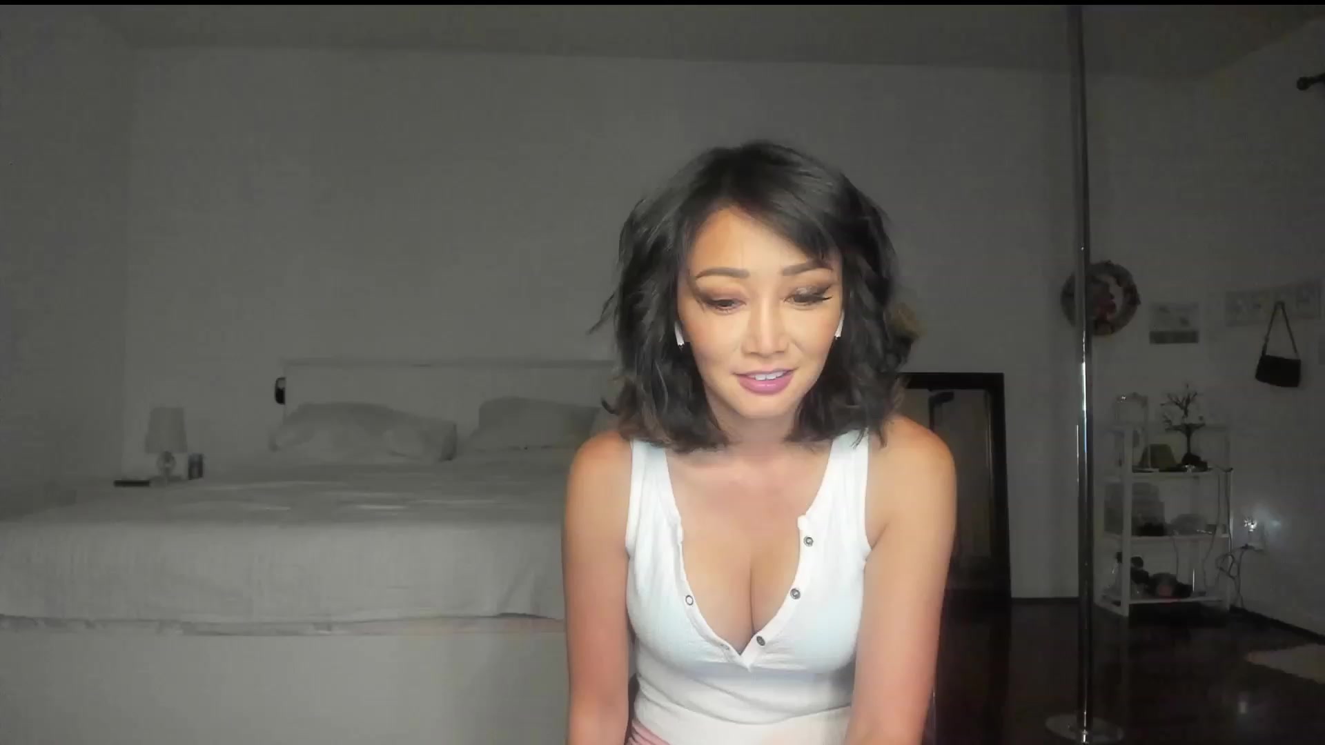 Gallery image thumbnail from sugarbb_'s myfreecams stream on, 09/15/2023, 10:59 image 4 of 20