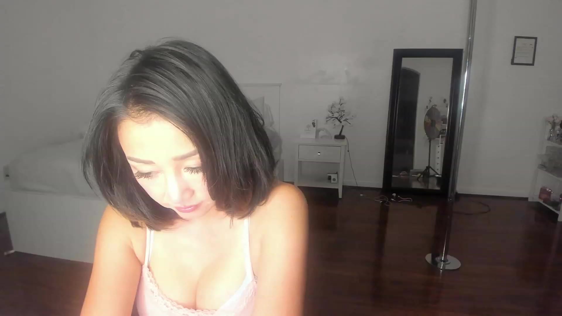 Gallery image thumbnail from sugarbb_'s myfreecams stream on, 11/02/2023, 09:23 image 20 of 20