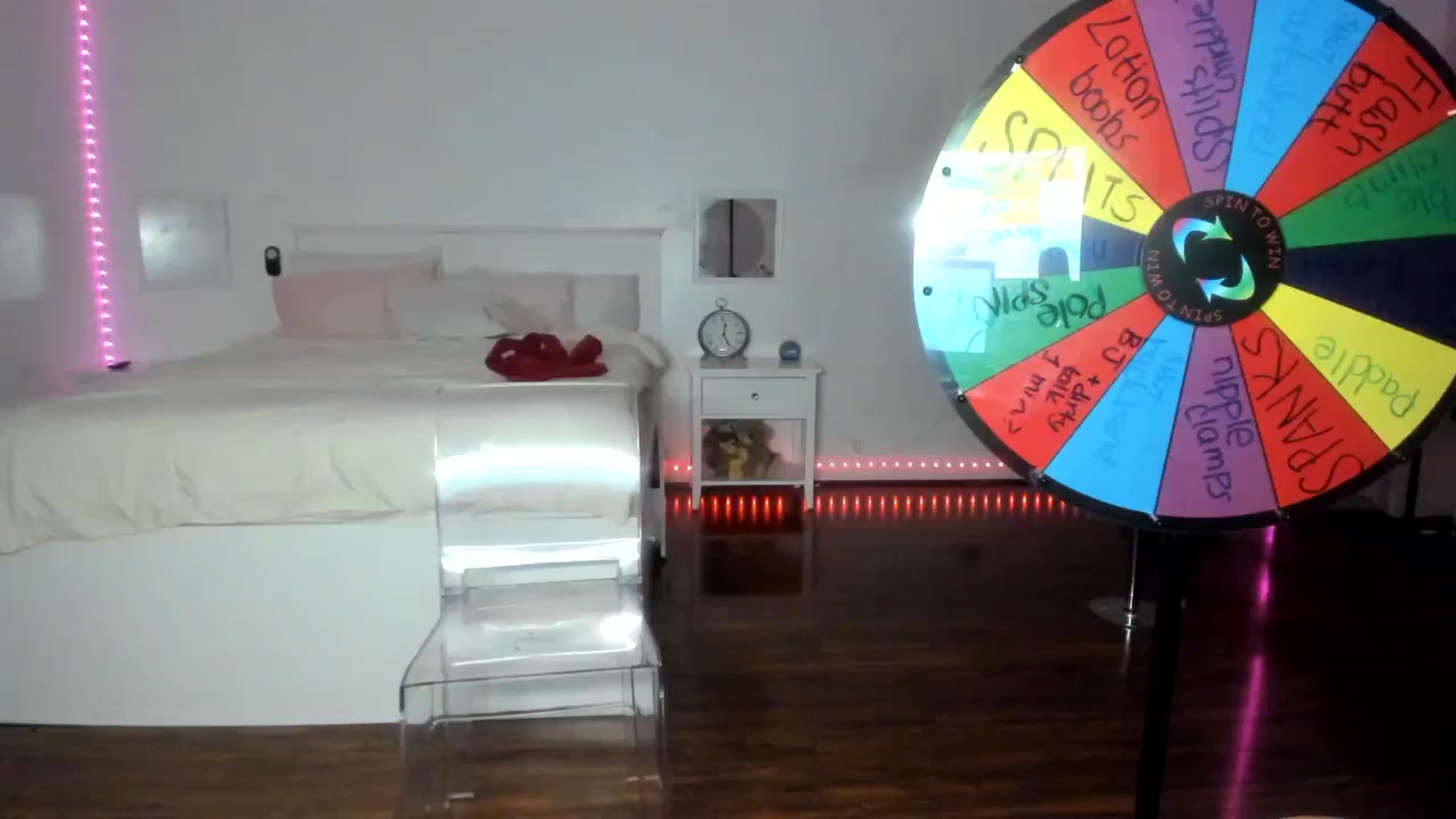 Gallery image thumbnail from sugarbb_'s myfreecams stream on, 12/30/2023, 08:26 image 19 of 20