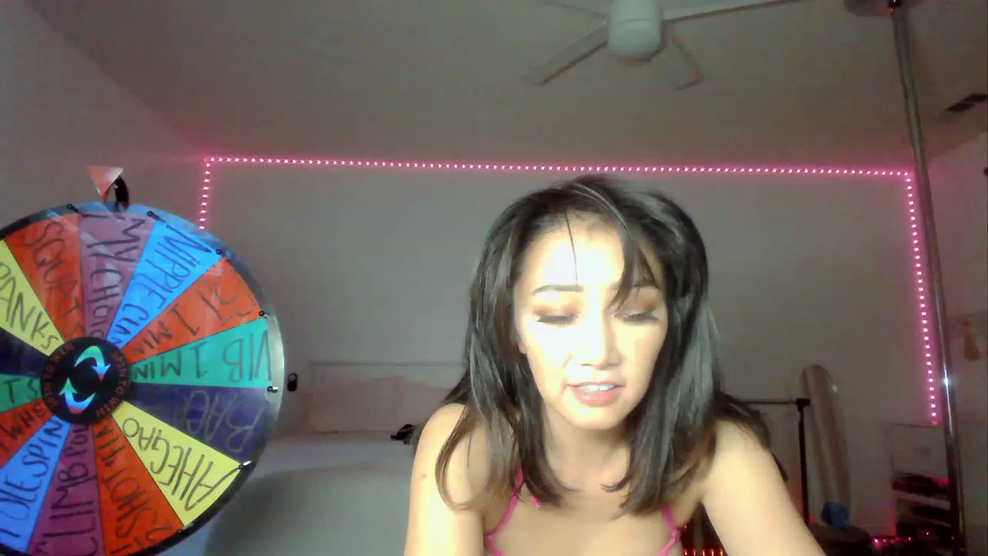 Gallery image thumbnail from sugarbb_'s myfreecams stream on, 03/06/2024, 12:05 image 18 of 20