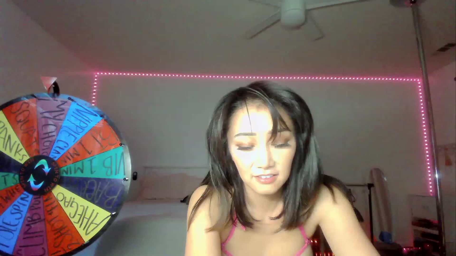 Gallery image thumbnail from sugarbb_'s myfreecams stream on, 03/06/2024, 12:05 image 17 of 20