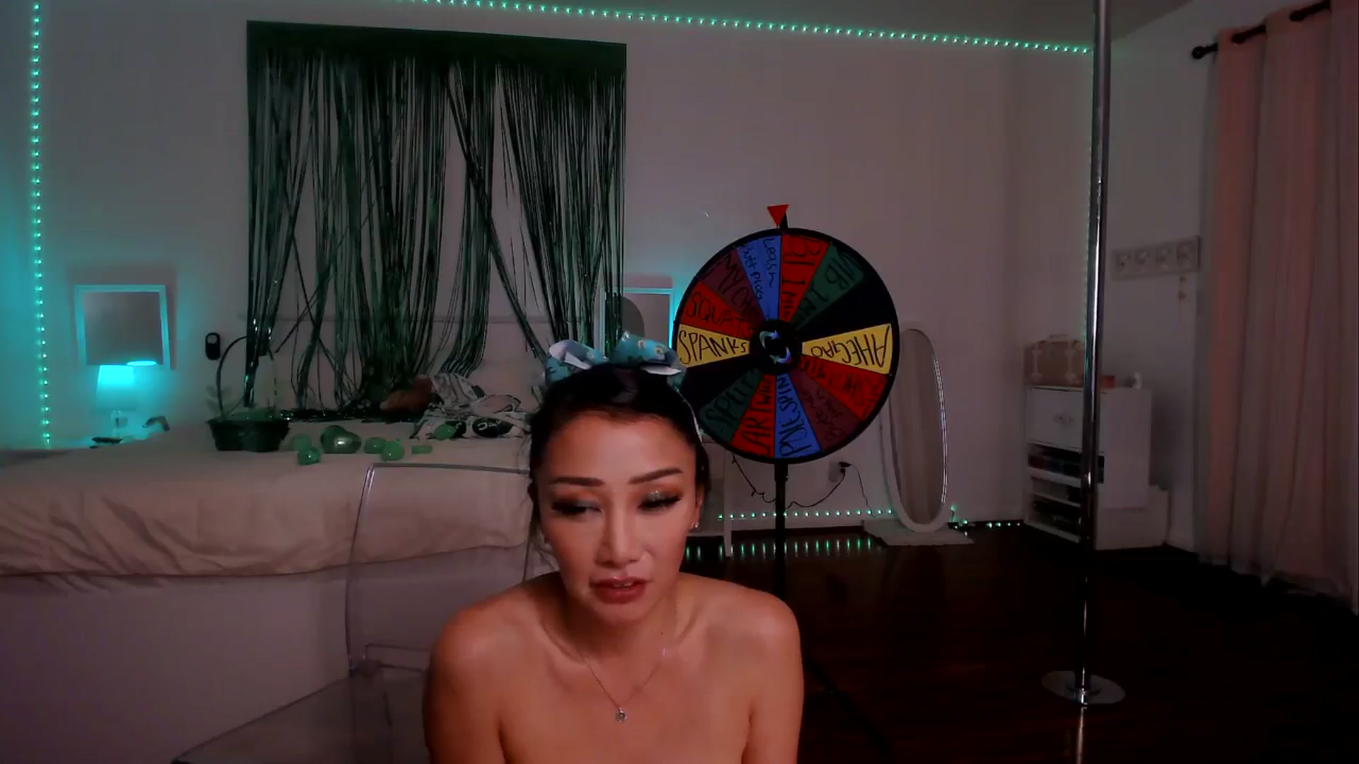 Gallery image thumbnail from sugarbb_'s myfreecams stream on, 03/18/2024, 04:18 image 16 of 20