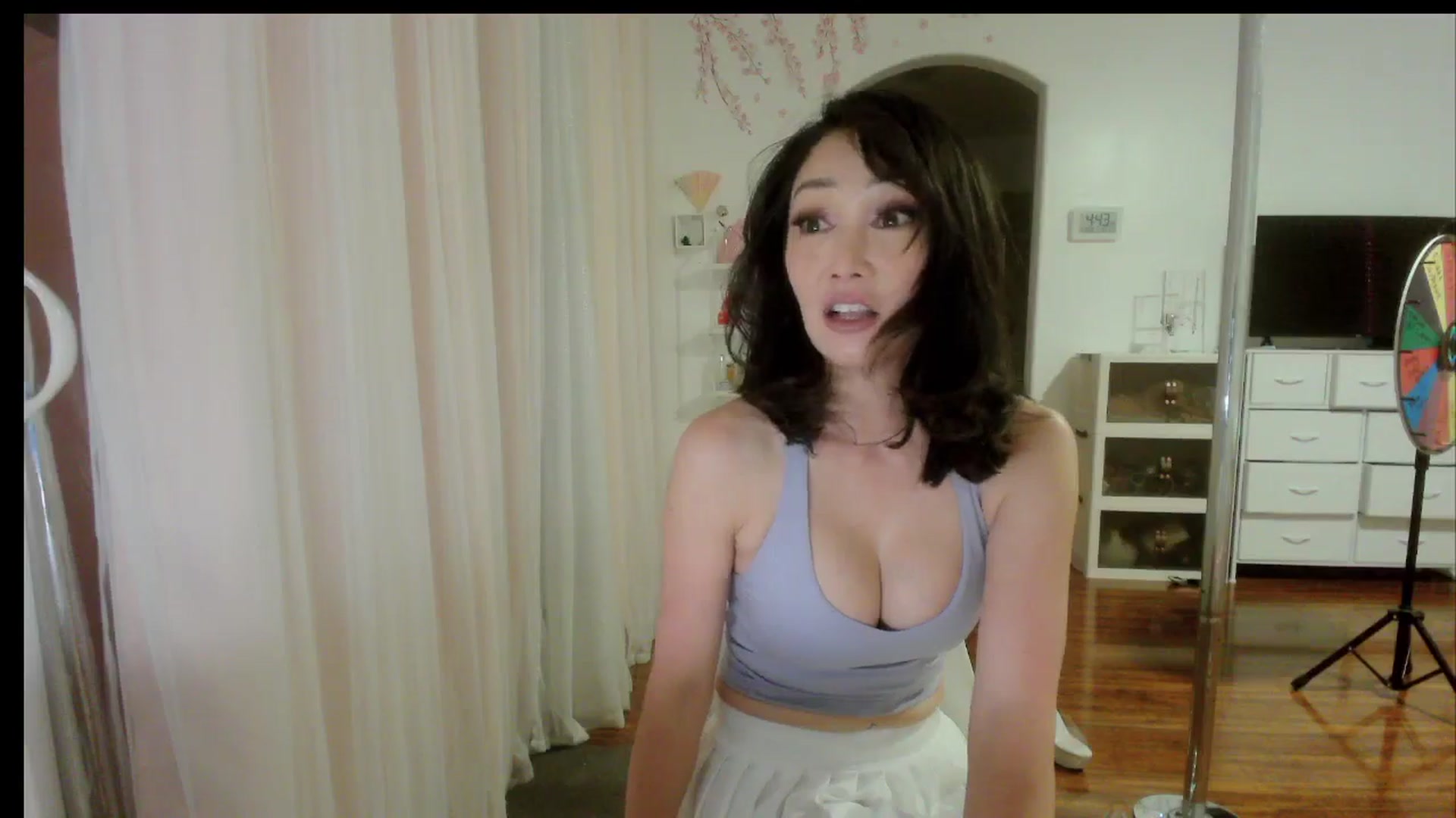 Gallery image thumbnail from sugarbb_'s myfreecams stream on, 05/08/2024, 12:08 image 17 of 20