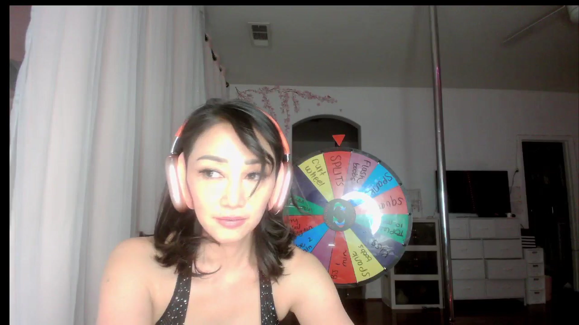 Gallery image thumbnail from sugarbb_'s myfreecams stream on, 05/08/2024, 12:08 image 7 of 20