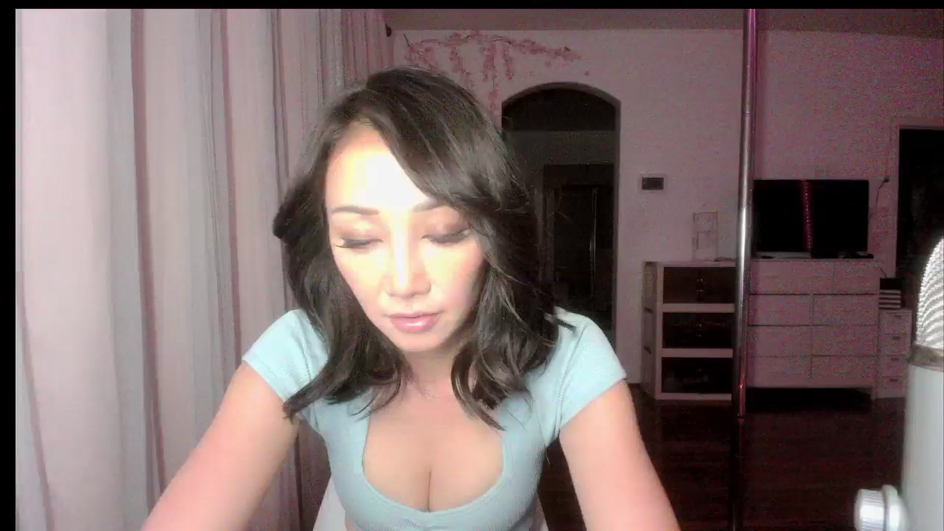 Gallery image thumbnail from sugarbb_'s myfreecams stream on, 05/11/2024, 09:05 image 20 of 20
