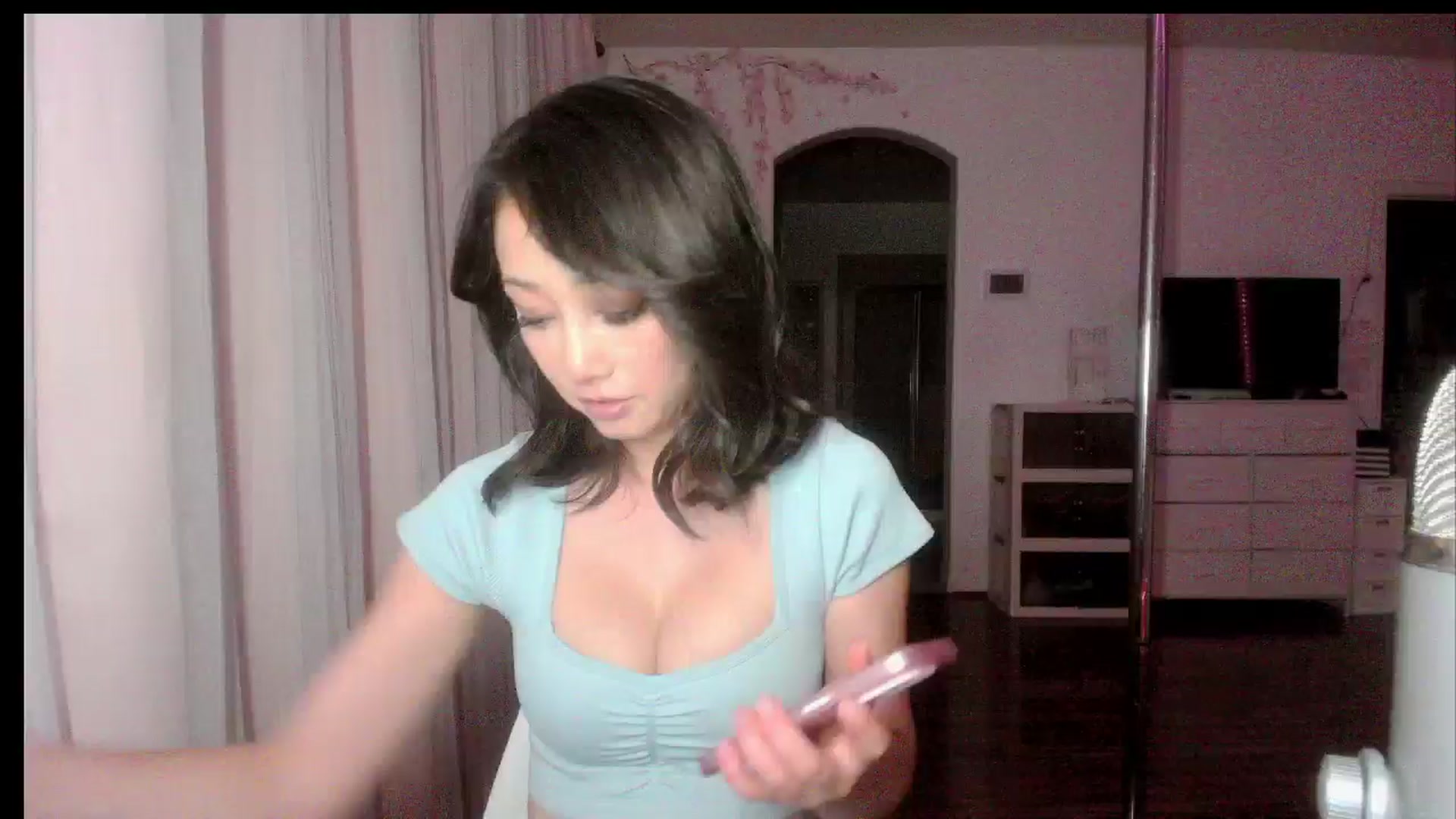 Gallery image thumbnail from sugarbb_'s myfreecams stream on, 05/11/2024, 09:05 image 15 of 20