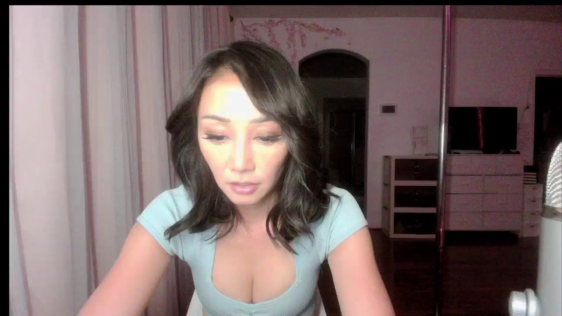 Gallery image thumbnail from sugarbb_'s myfreecams stream on, 05/11/2024, 09:05 image 16 of 20