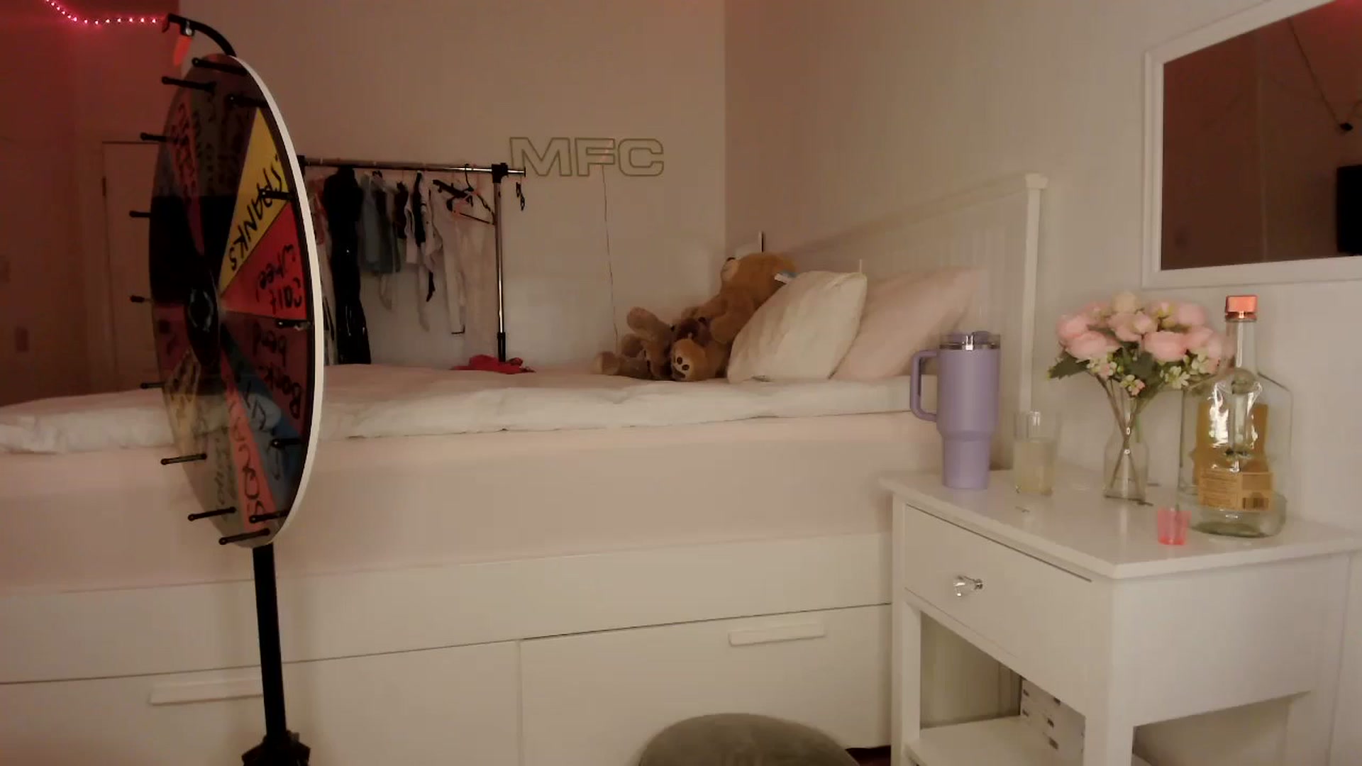 Gallery image thumbnail from sugarbb_'s myfreecams stream on, 10/09/2024, 04:37 image 5 of 20