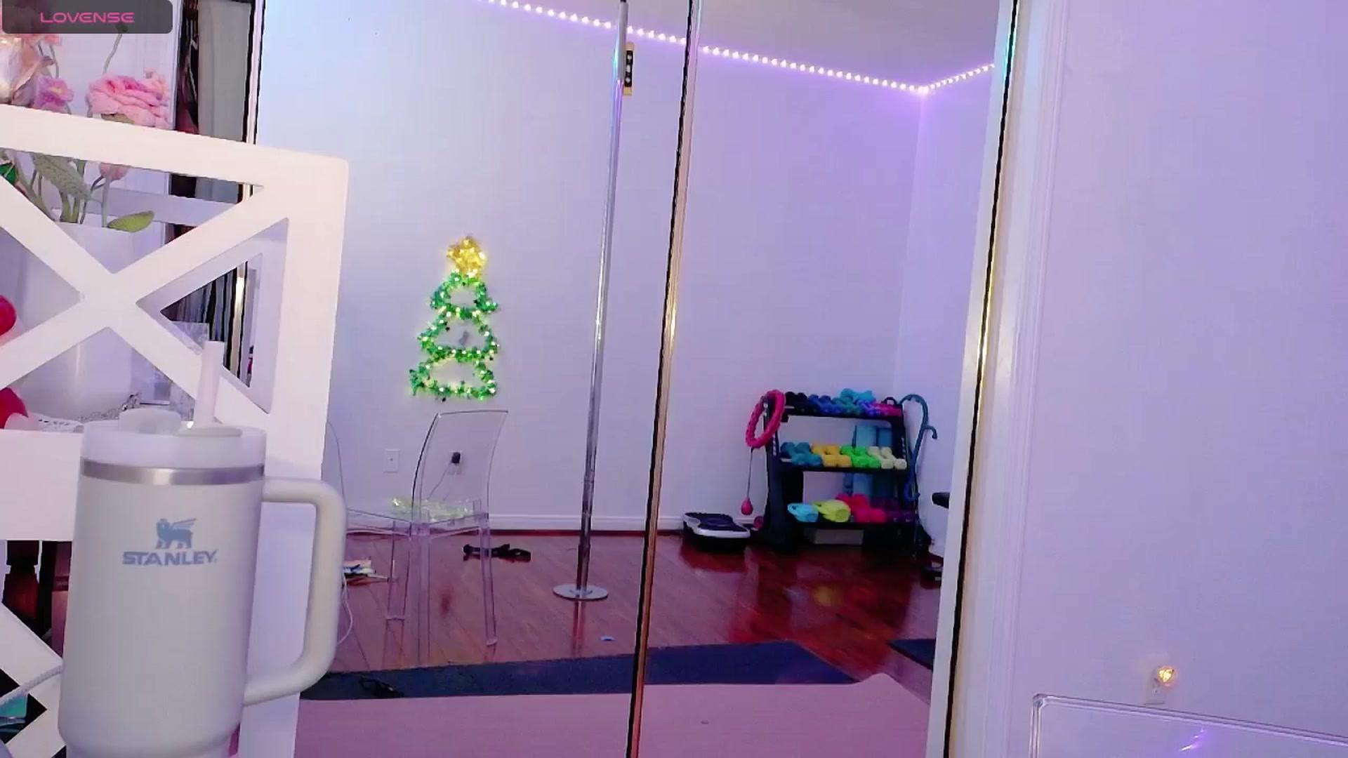 Gallery image thumbnail from sugarbb_'s myfreecams stream on, 11/10/2024, 07:47 image 6 of 20