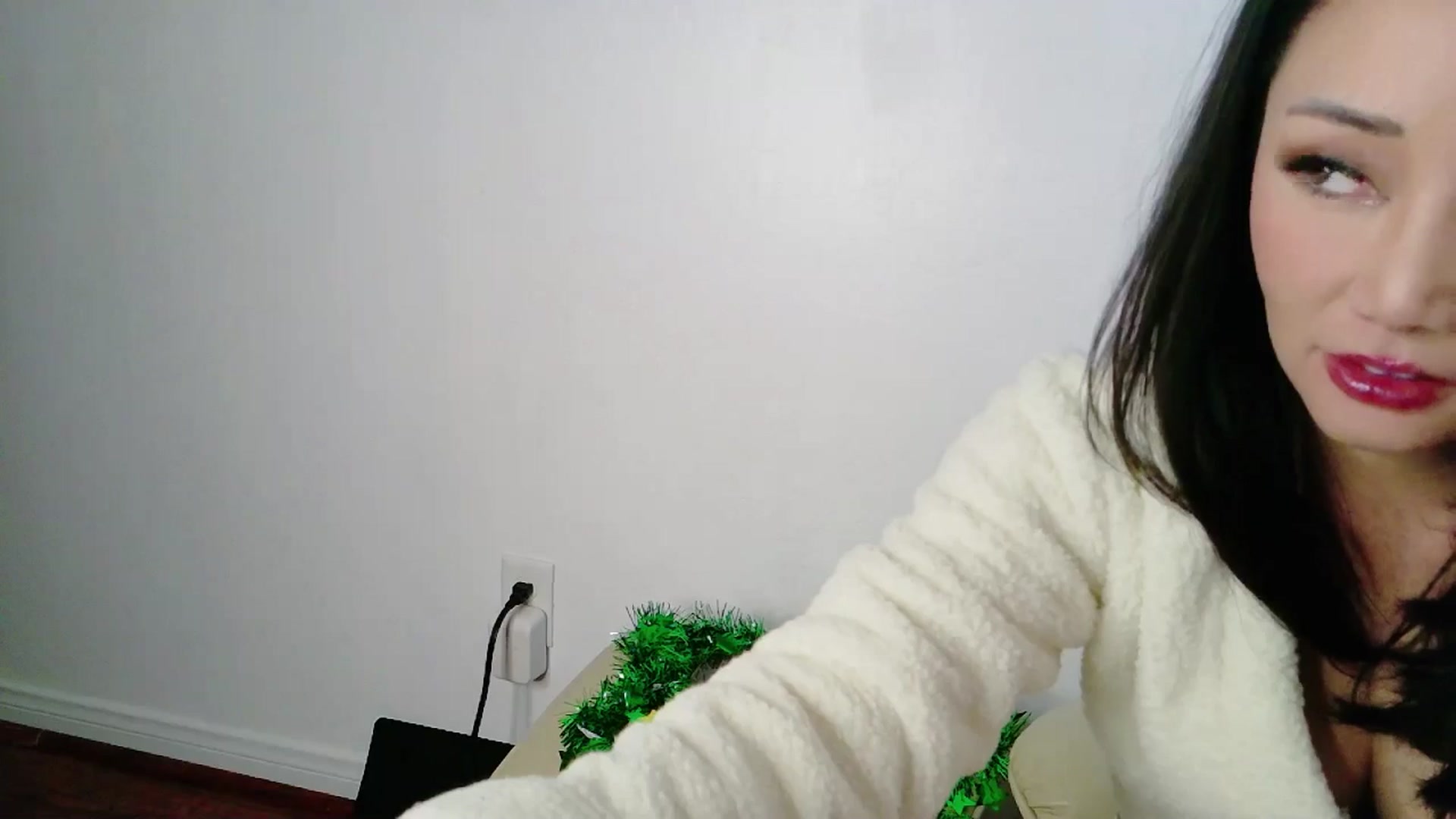 Gallery image thumbnail from sugarbb_'s myfreecams stream on, 12/04/2024, 11:59 image 7 of 20