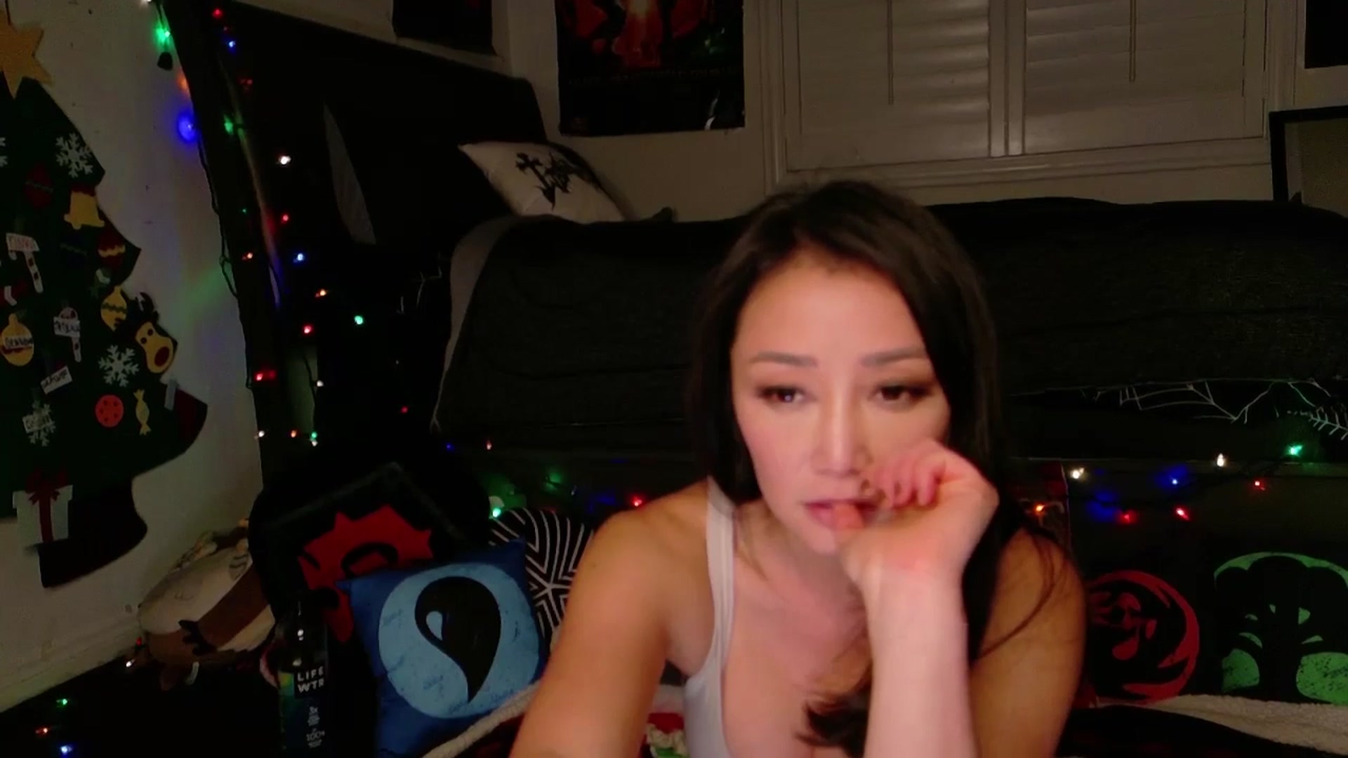 Gallery image thumbnail from sugarbb_'s myfreecams stream on, 12/13/2024, 09:33 image 20 of 20
