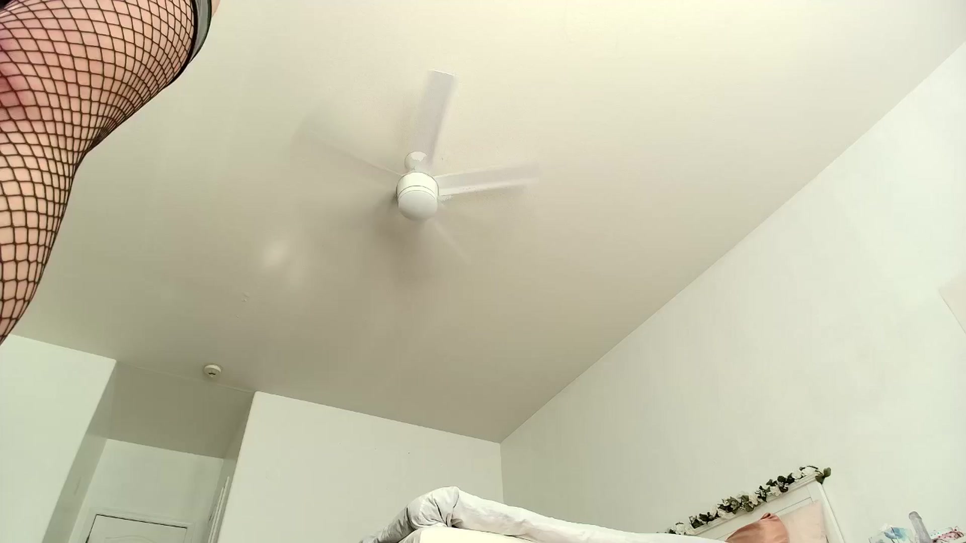 Gallery image thumbnail from sugarbb_'s myfreecams stream on, 02/27/2026, 22:45 image 9 of 20