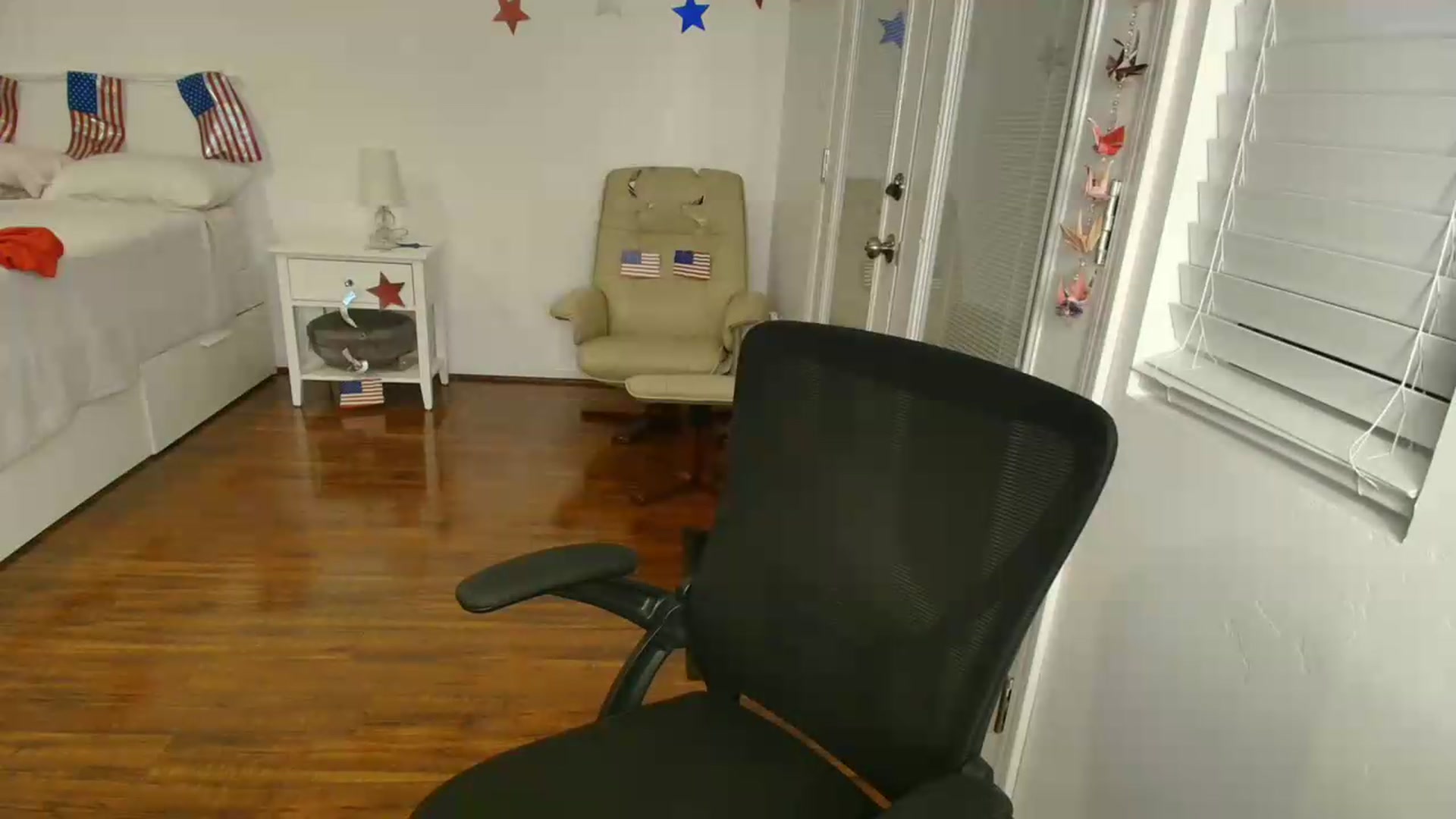 Gallery image thumbnail from sugarbb_'s myfreecams stream on, 05/26/2026, 06:36 image 18 of 20