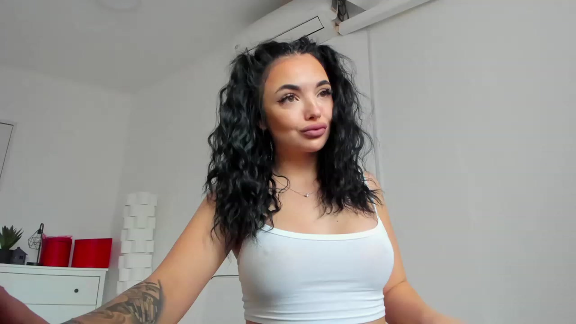 Gallery image thumbnail from sugarrainey's myfreecams stream on, 11/14/2022, 11:22 image 17 of 20