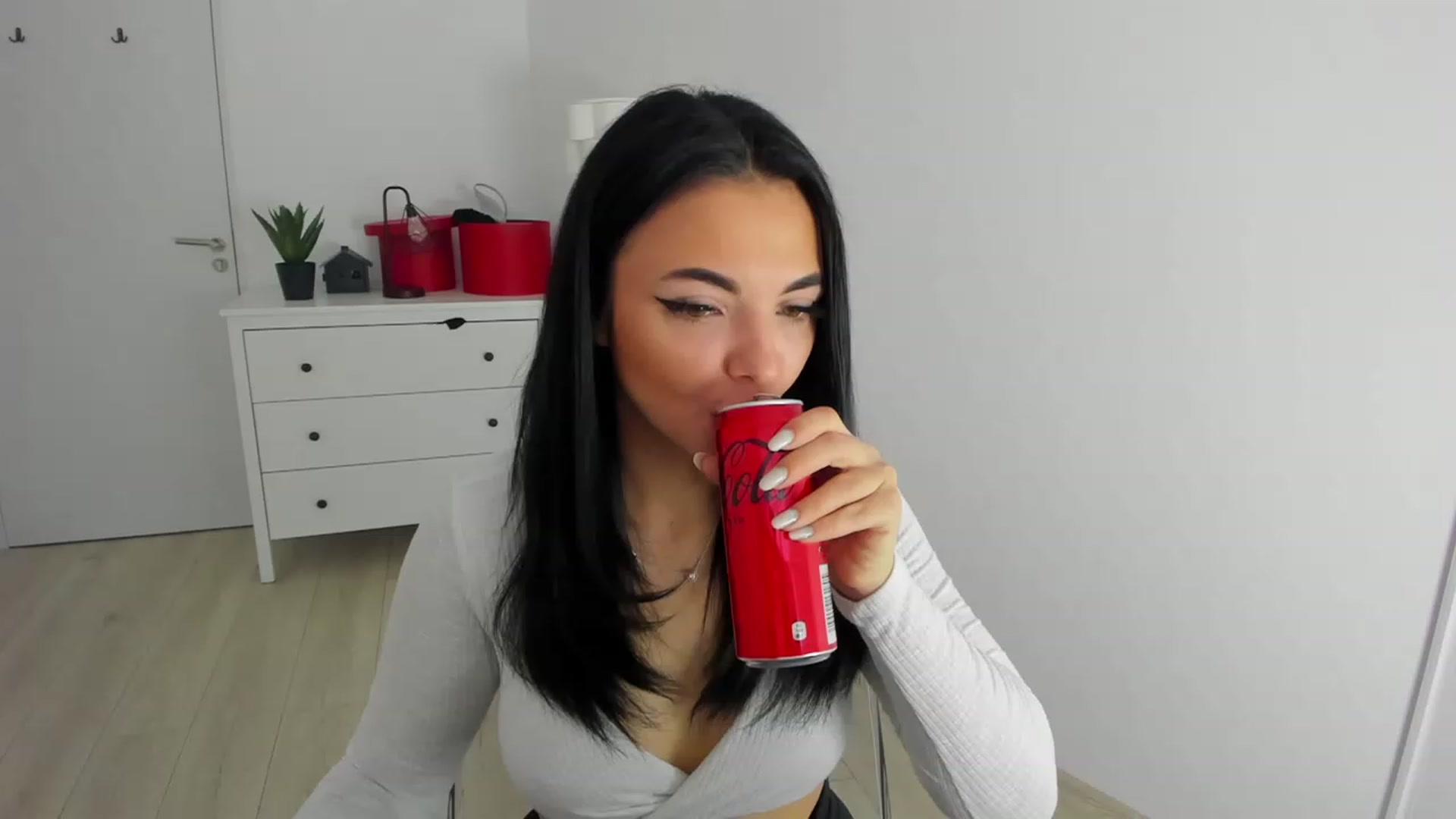 Gallery image thumbnail from sugarrainey's myfreecams stream on, 11/16/2022, 09:29 image 6 of 20