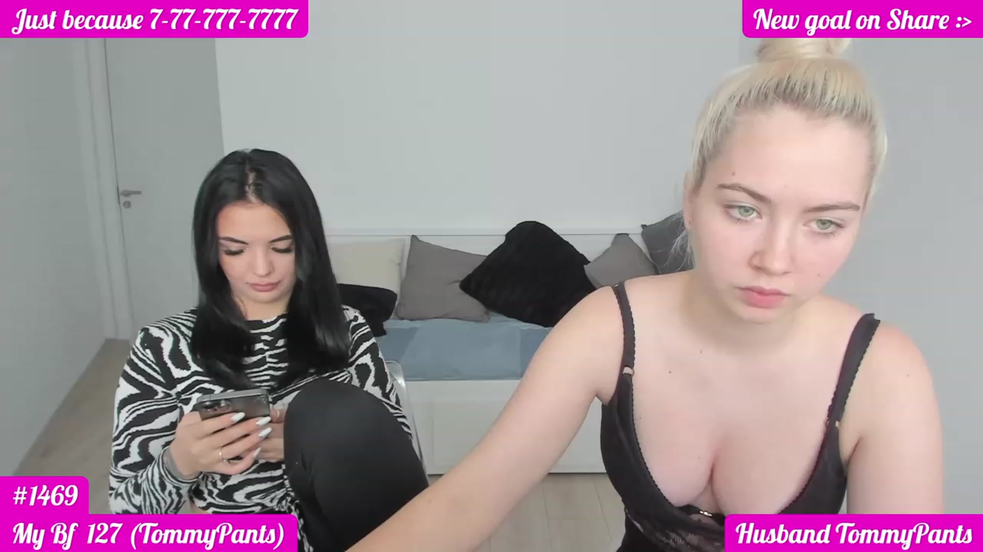 Gallery image thumbnail from sugarrainey's myfreecams stream on, 11/18/2022, 08:15 image 7 of 20