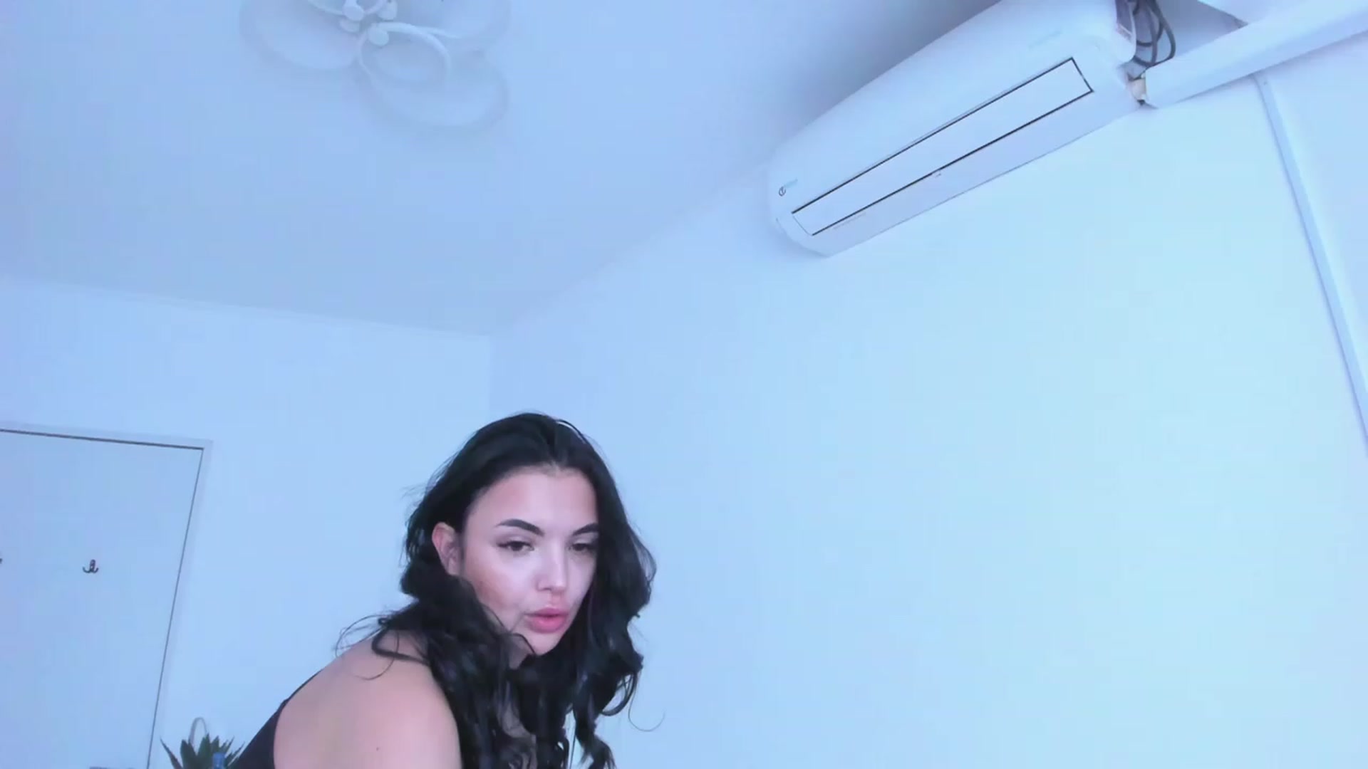 Gallery image thumbnail from sugarrainey's myfreecams stream on, 11/22/2022, 11:42 image 9 of 20