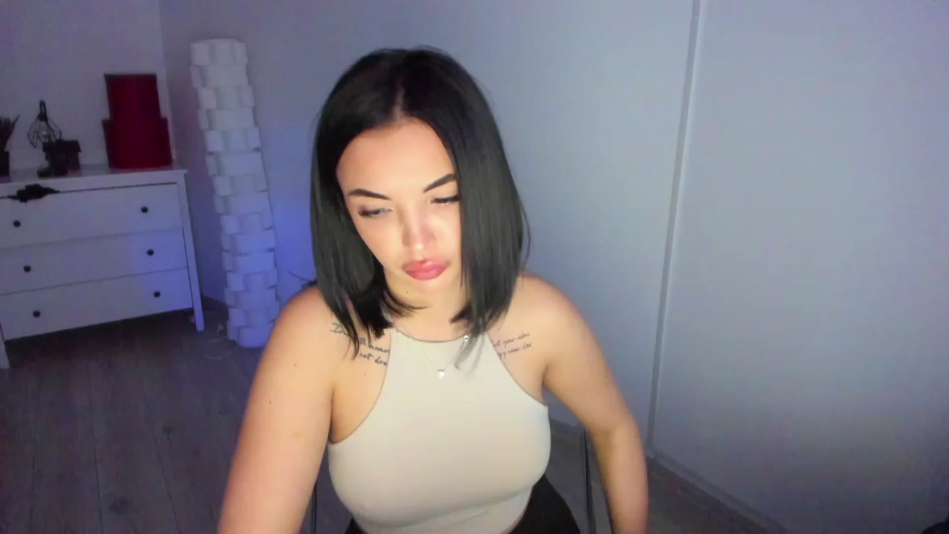 Gallery image thumbnail from sugarrainey's myfreecams stream on, 12/12/2022, 15:45 image 15 of 20