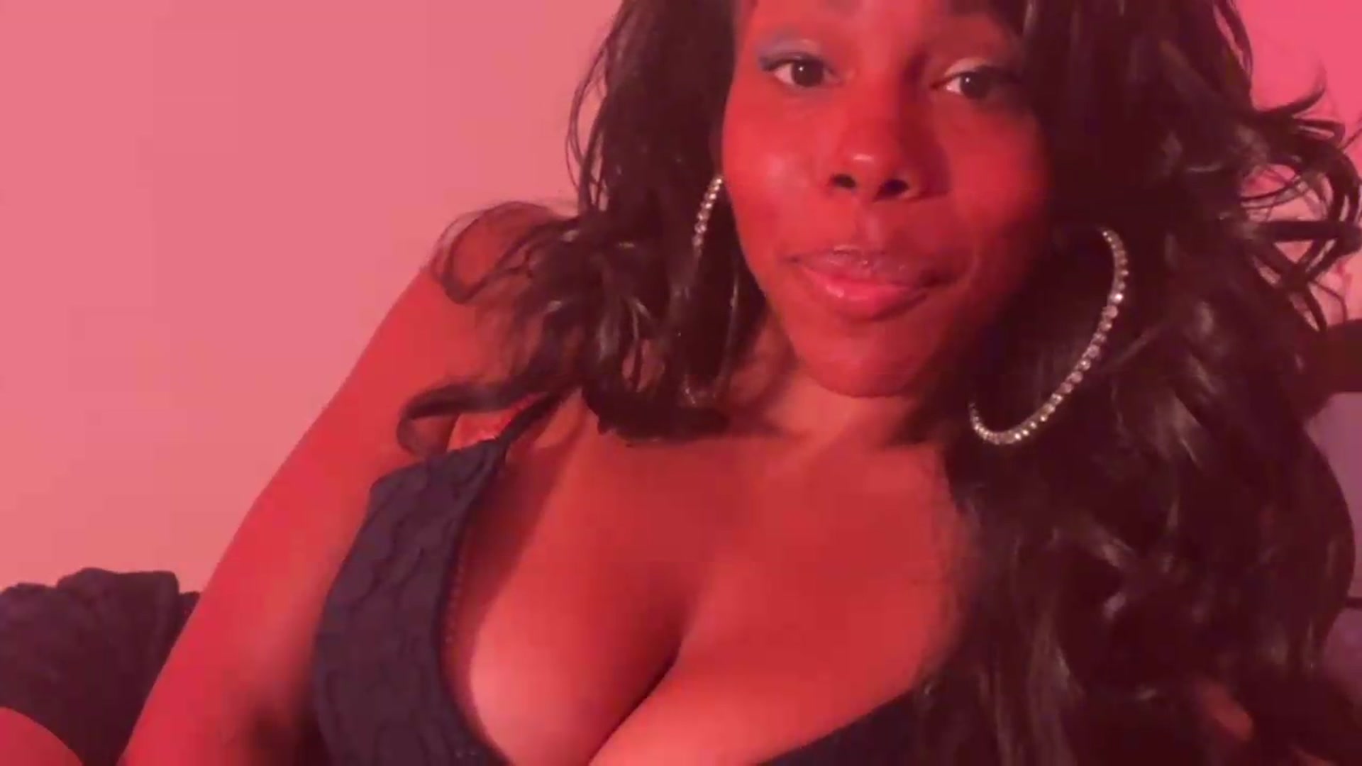 Gallery image thumbnail from sugarwithkim's myfreecams stream on, 05/24/2026, 15:18 image 2 of 20