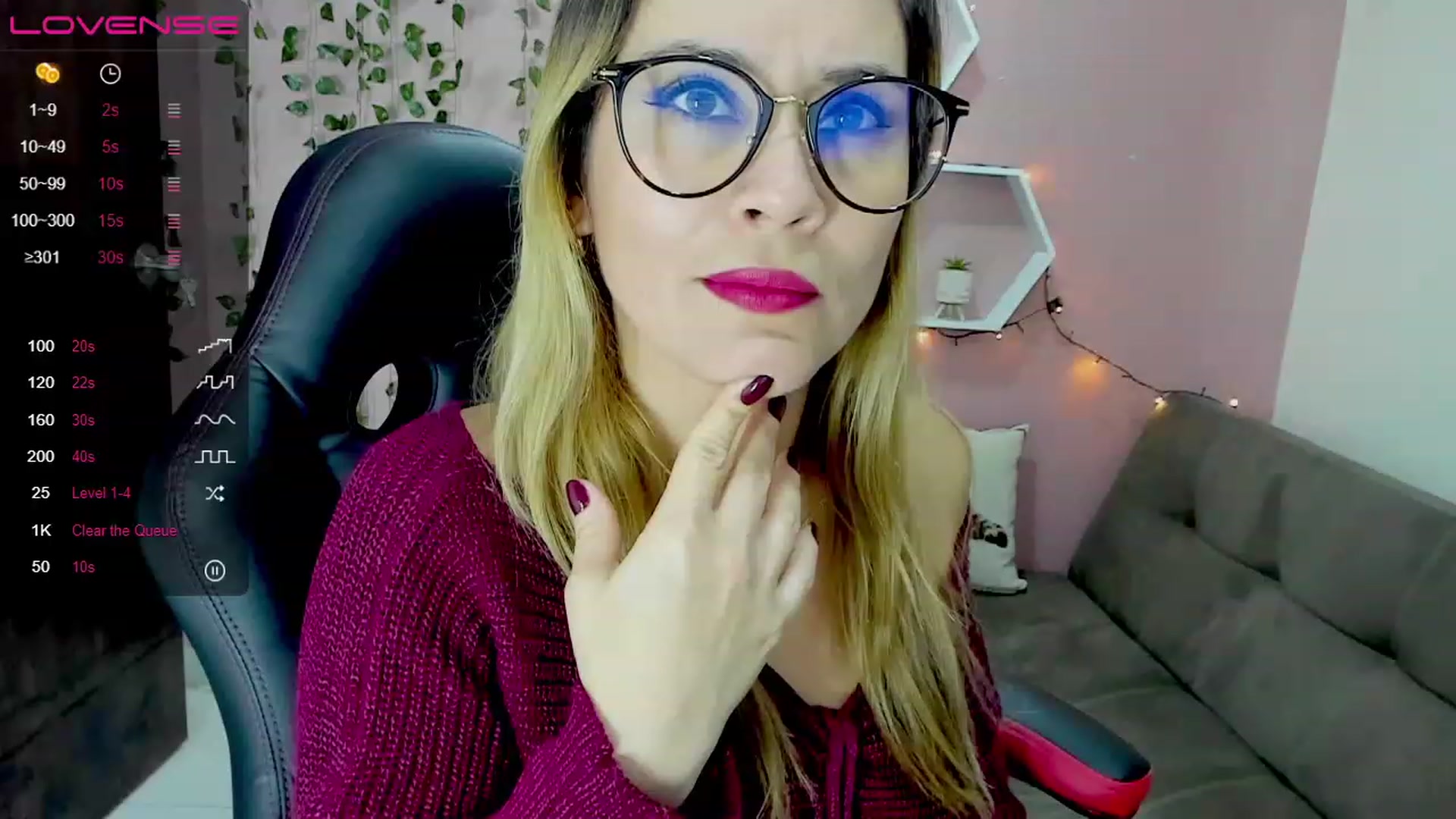 Gallery image thumbnail from suggar_milff's myfreecams stream on, 12/24/2022, 21:30 image 20 of 20