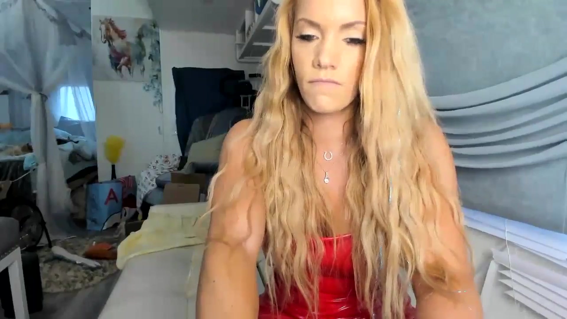 Gallery image thumbnail from summer4413's myfreecams stream on, 12/25/2024, 15:53 image 13 of 20