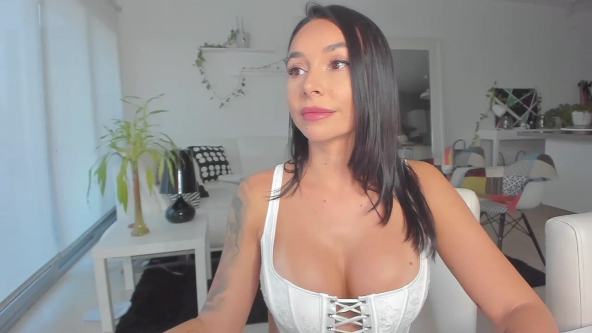 Gallery image thumbnail from summerbae's myfreecams stream on, 06/11/2023, 23:37 image 14 of 20