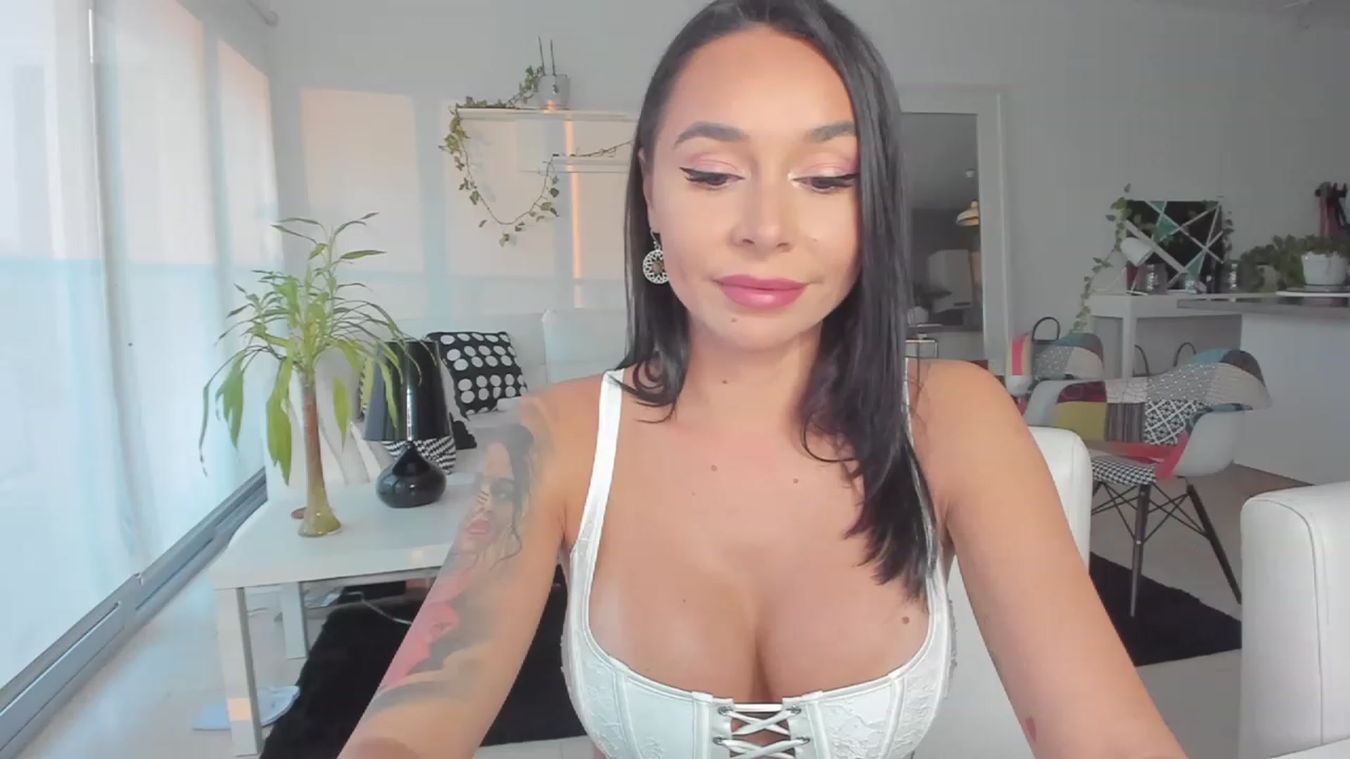 Gallery image thumbnail from summerbae's myfreecams stream on, 06/11/2023, 23:37 image 7 of 20