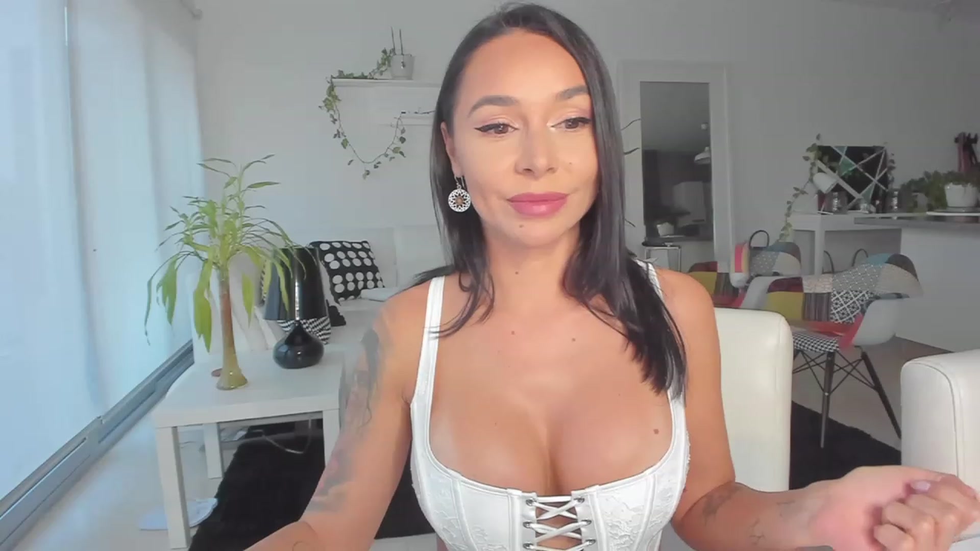 Gallery image thumbnail from summerbae's myfreecams stream on, 06/11/2023, 23:37 image 11 of 20