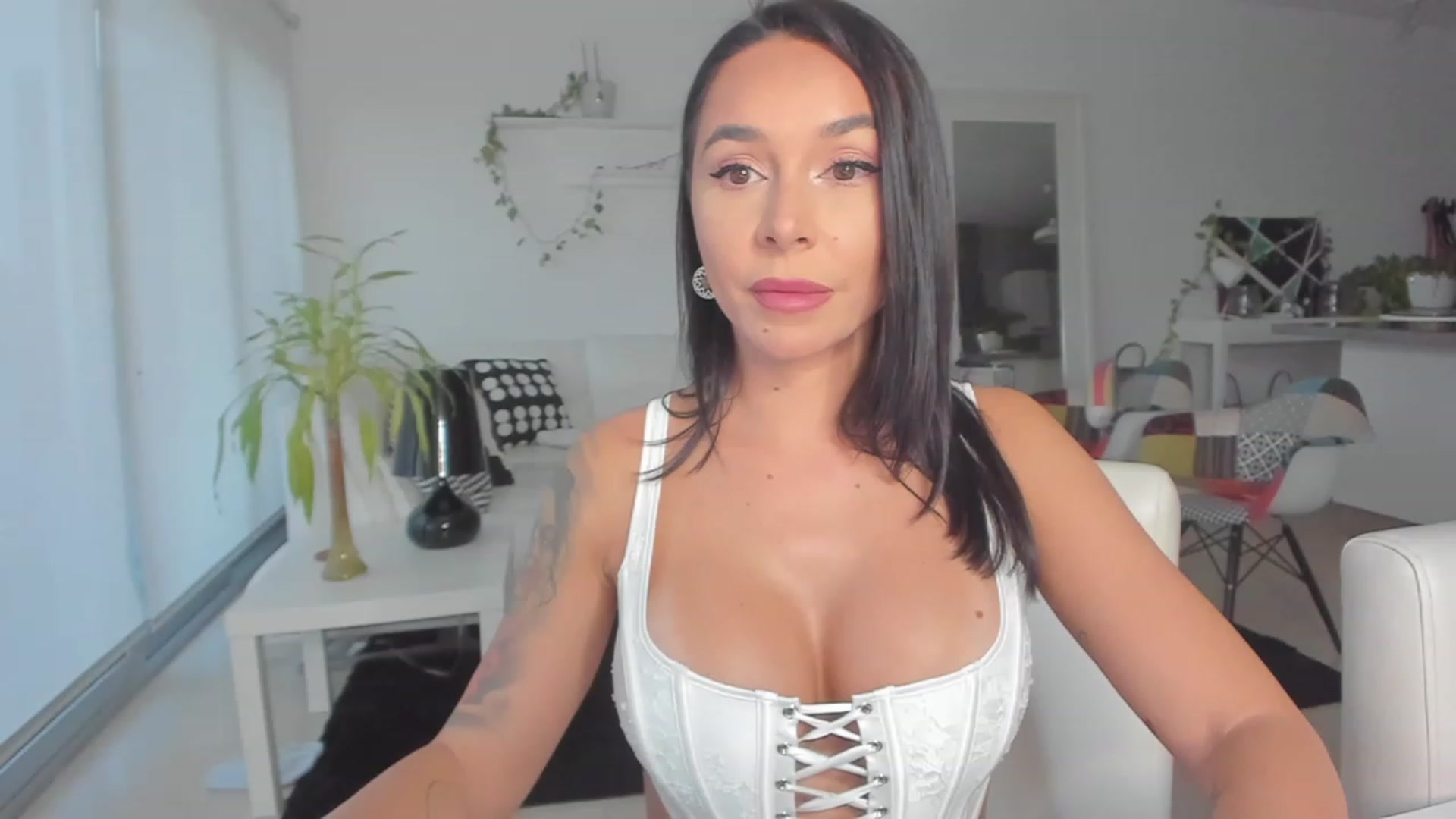 Gallery image thumbnail from summerbae's myfreecams stream on, 06/11/2023, 23:37 image 18 of 20