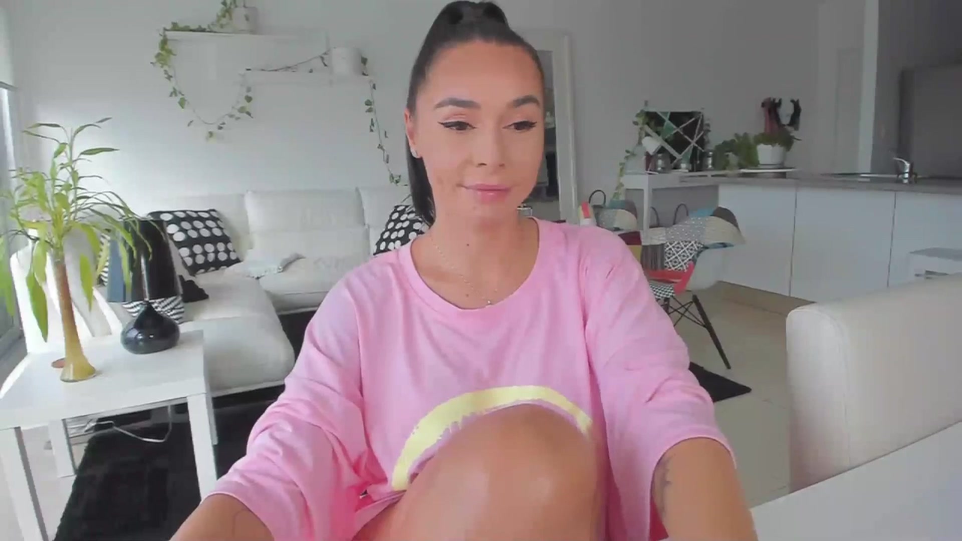 Gallery image thumbnail from summerbae's myfreecams stream on, 06/12/2023, 22:55 image 7 of 20