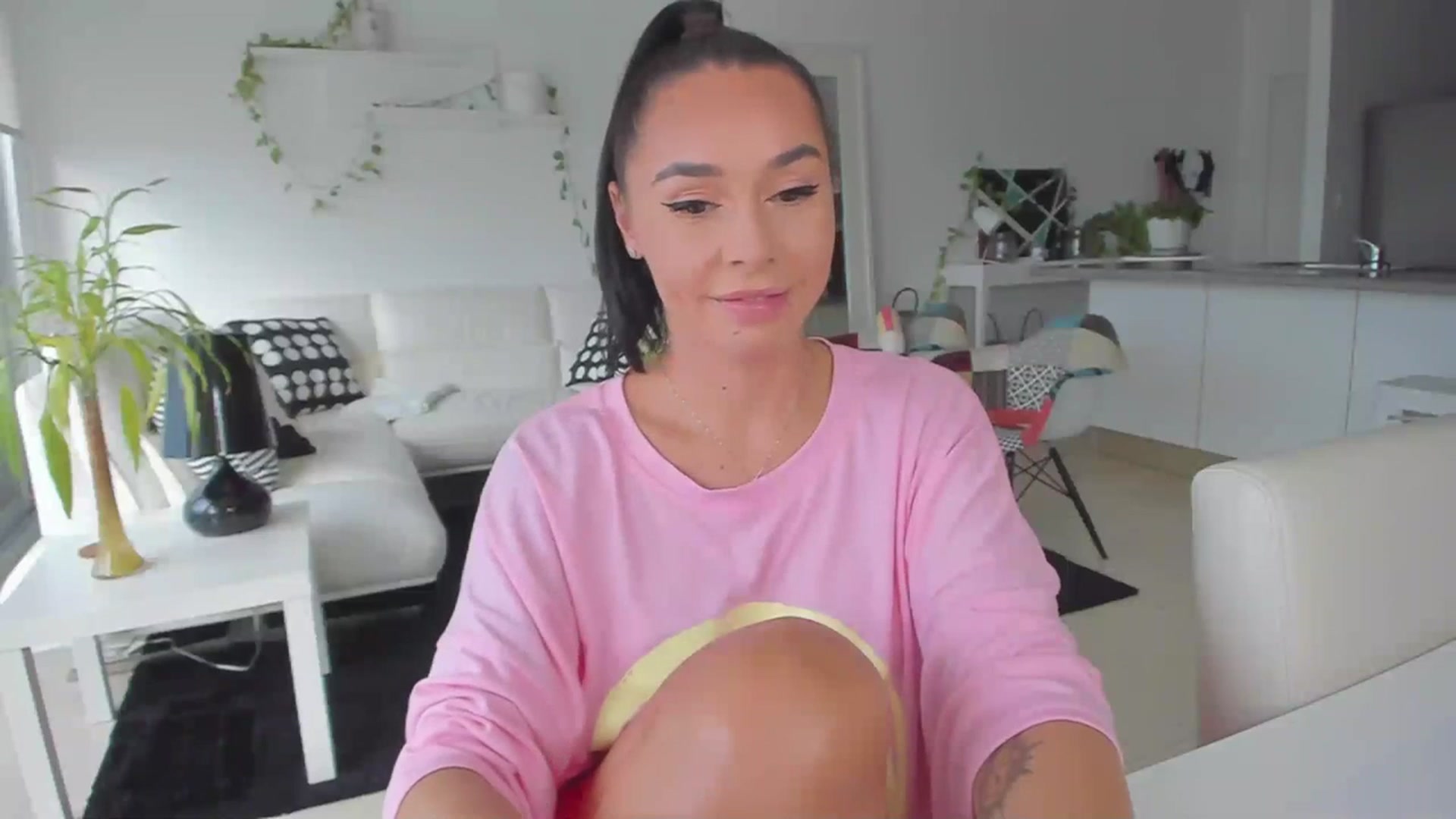 Gallery image thumbnail from summerbae's myfreecams stream on, 06/12/2023, 22:55 image 8 of 20