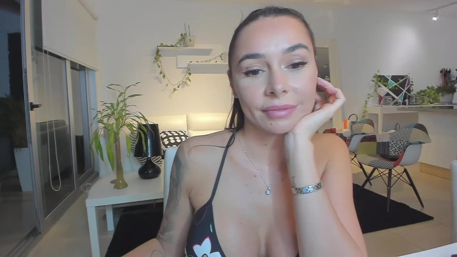 Gallery image thumbnail from summerbae's myfreecams stream on, 06/16/2023, 02:19 image 11 of 20