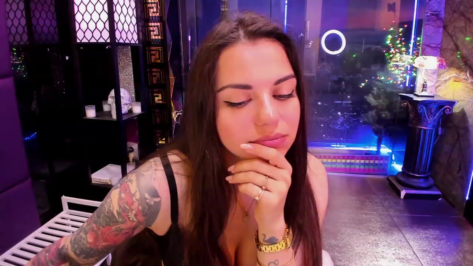 Gallery image thumbnail from sunn_o's myfreecams stream on, 05/16/2023, 09:22 image 19 of 20