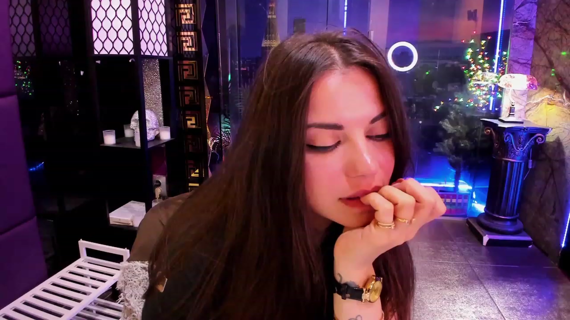 Gallery image thumbnail from sunn_o's myfreecams stream on, 05/17/2023, 09:45 image 6 of 20