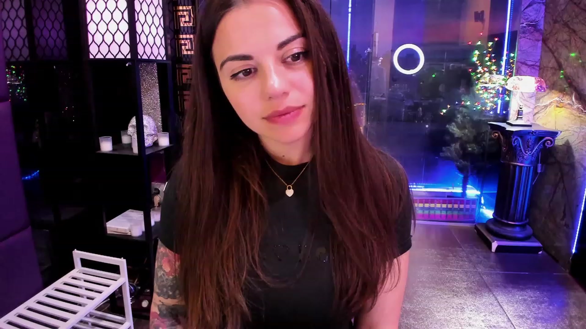 Gallery image thumbnail from sunn_o's myfreecams stream on, 05/20/2023, 12:17 image 15 of 20