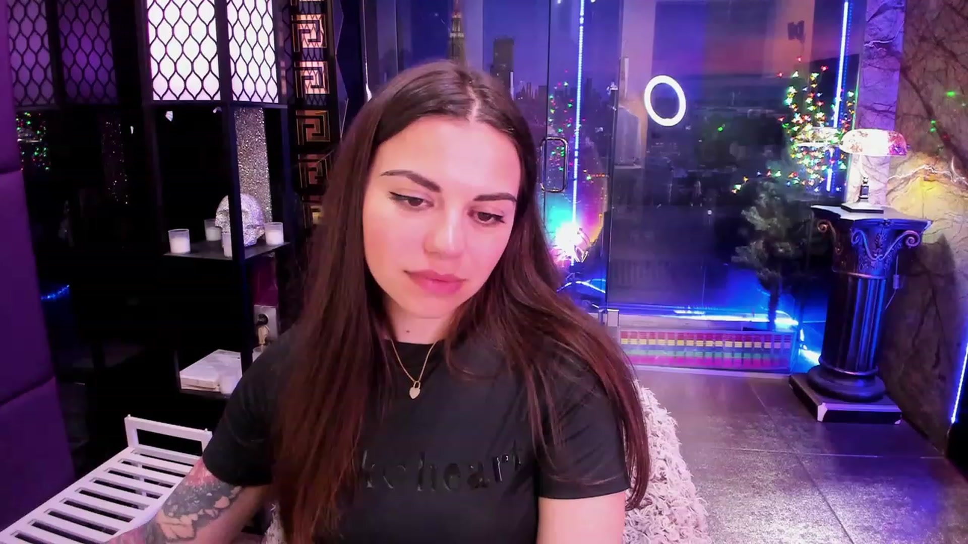 Gallery image thumbnail from sunn_o's myfreecams stream on, 05/23/2023, 11:01 image 4 of 20