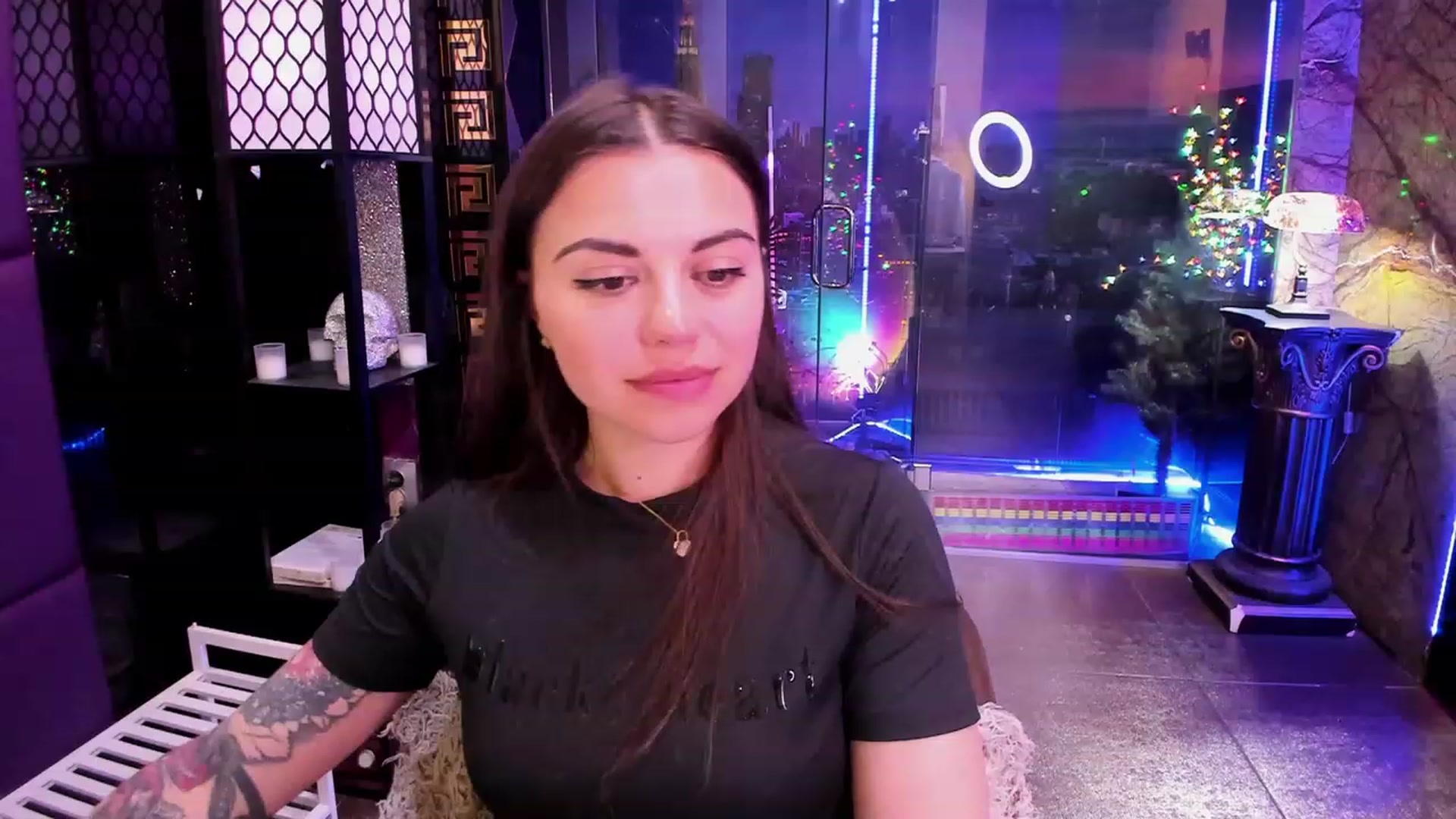 Gallery image thumbnail from sunn_o's myfreecams stream on, 05/23/2023, 11:01 image 19 of 20